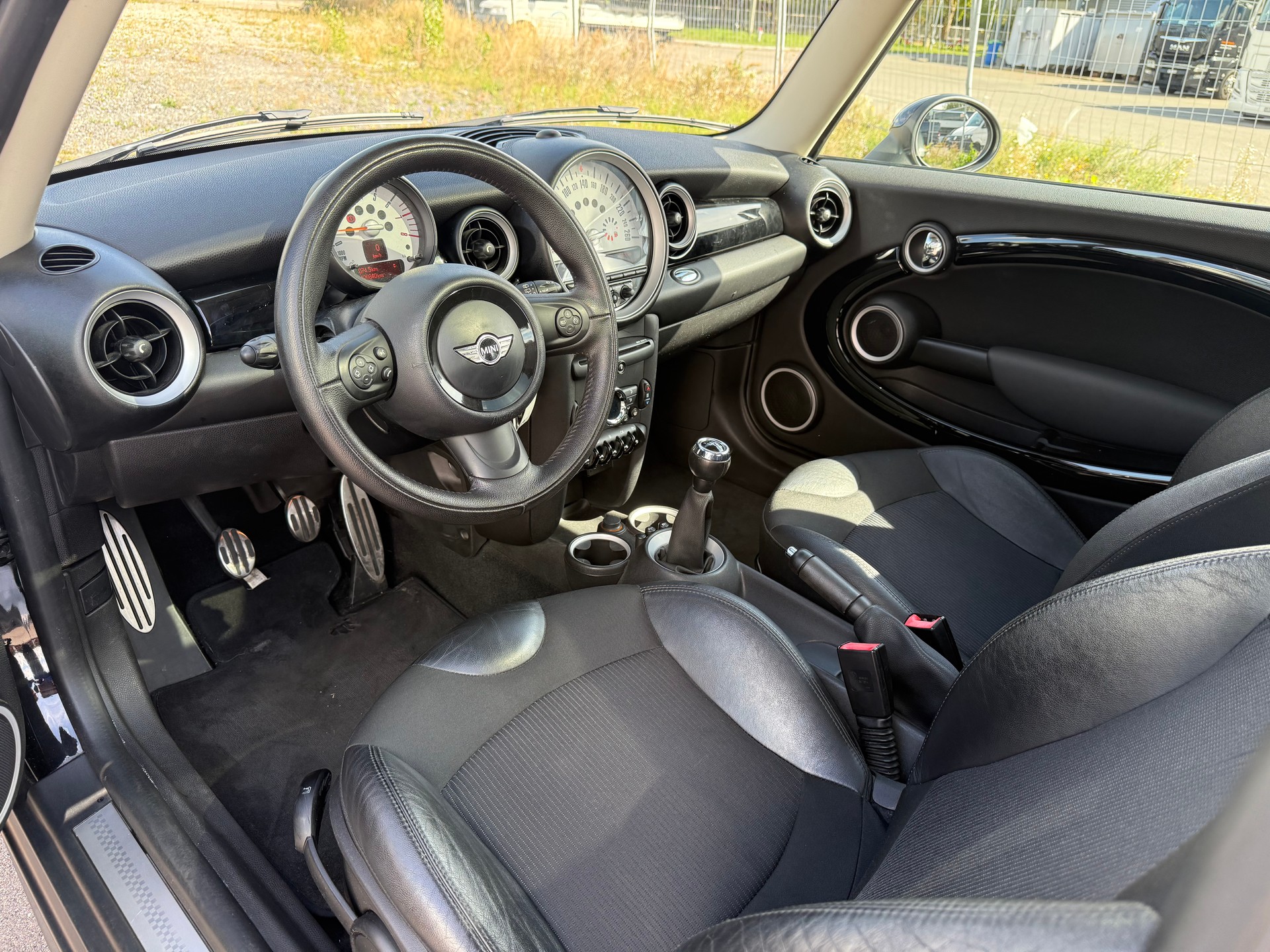 MINI Cooper S-image-8