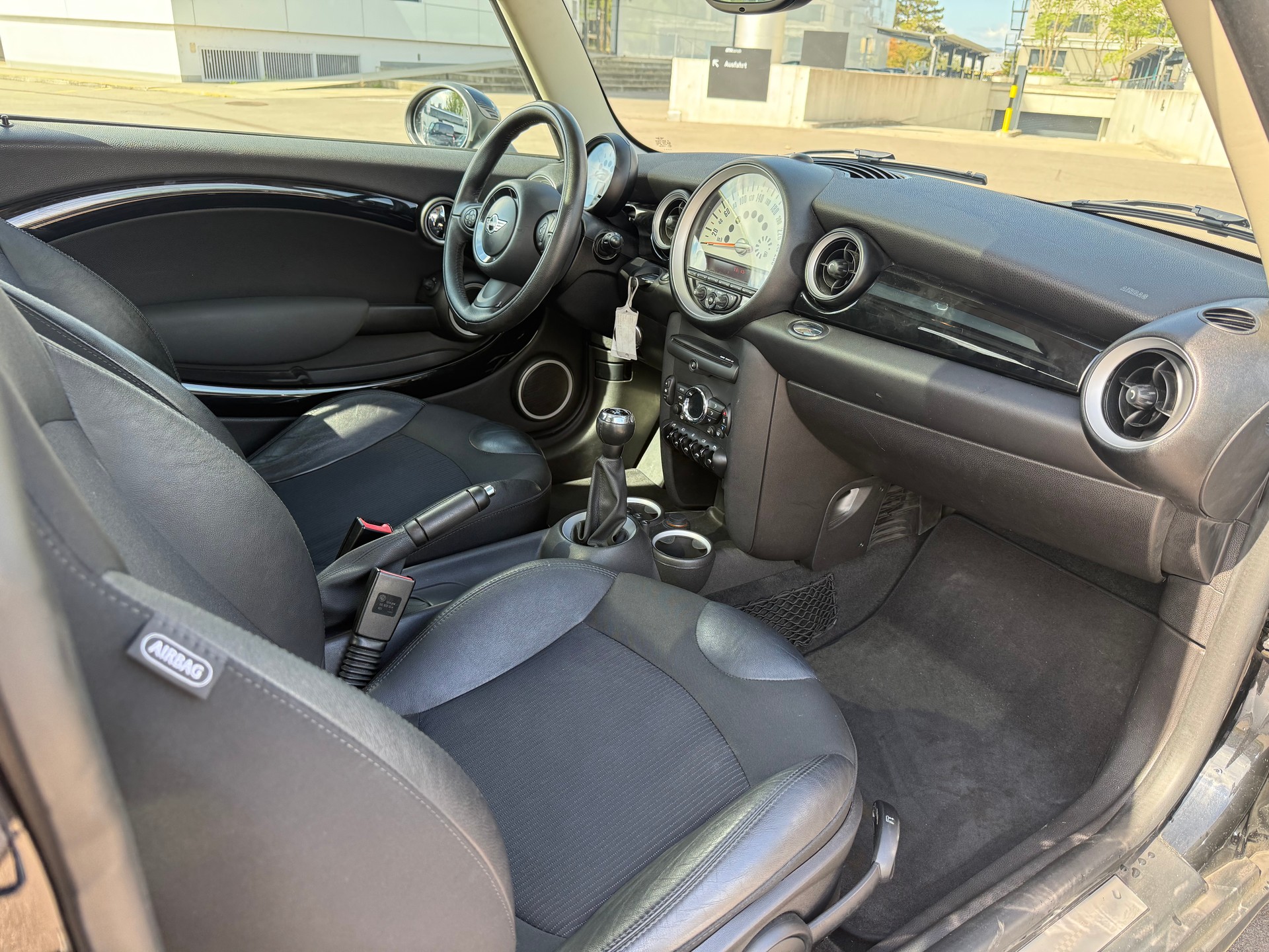 MINI Cooper S-image-11