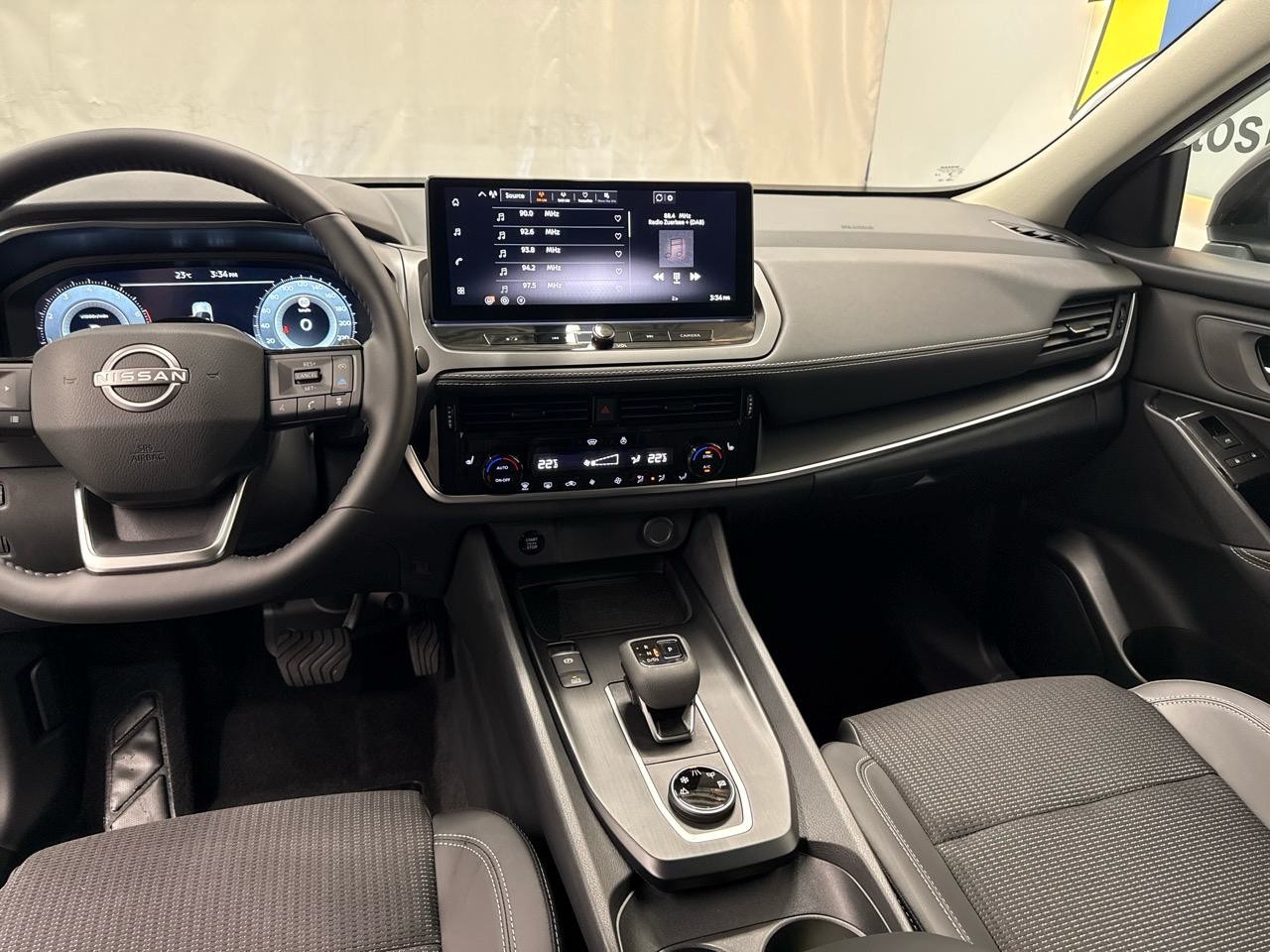 NISSAN Qashqai 1.3 DIG-T MHEV N-Connecta Xtronic 4x4-image-4