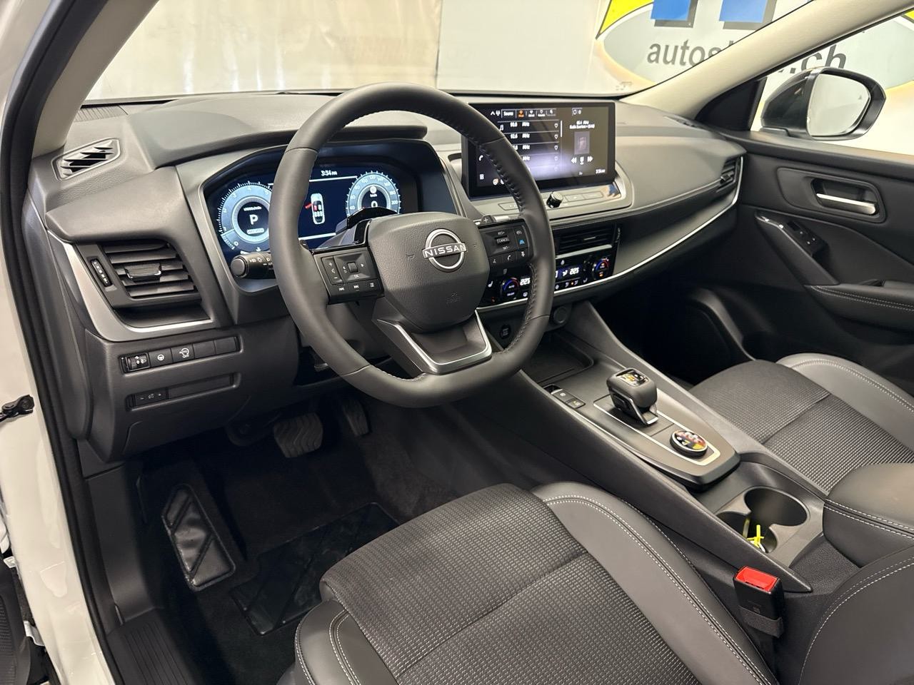 NISSAN Qashqai 1.3 DIG-T MHEV N-Connecta Xtronic 4x4-showroom-element-2