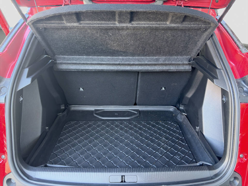 PEUGEOT 2008 1.2 PureTech 130 GT-image-13