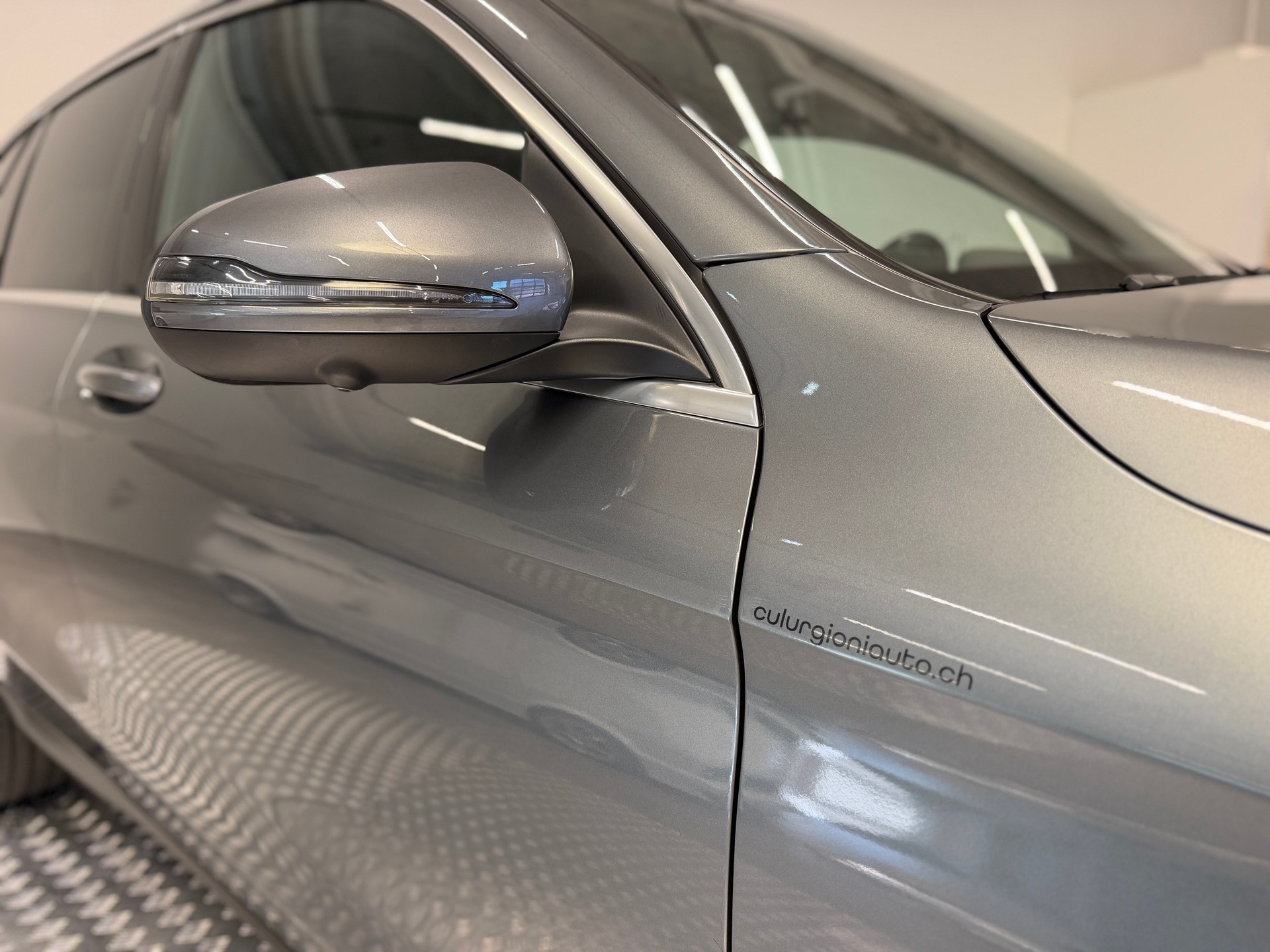 MERCEDES-BENZ GLC 250 d AMG Line 4Matic 9G-Tronic-image-25