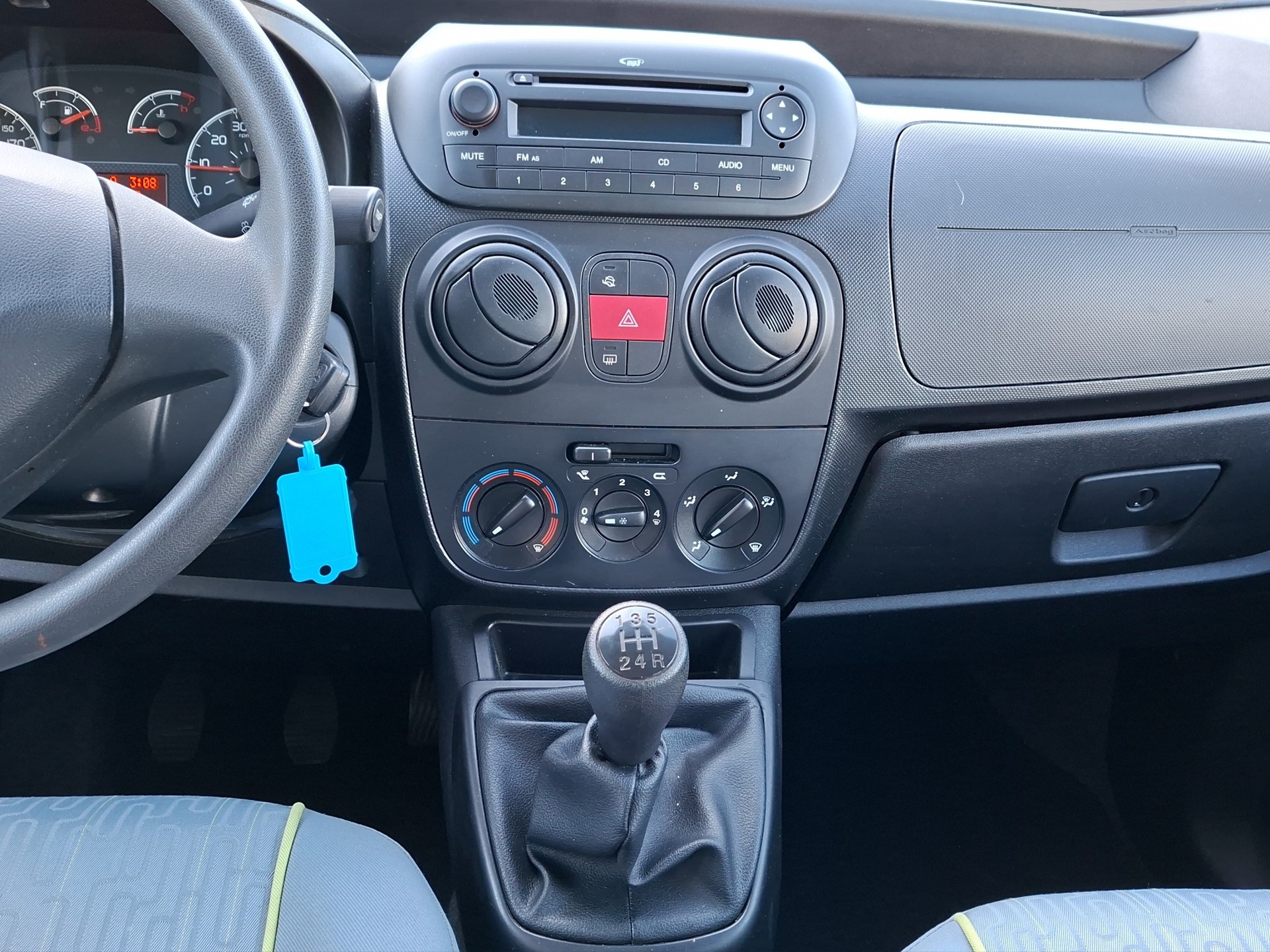 PEUGEOT Bipper Tepee 1.3 JTD Outdoor-image-11