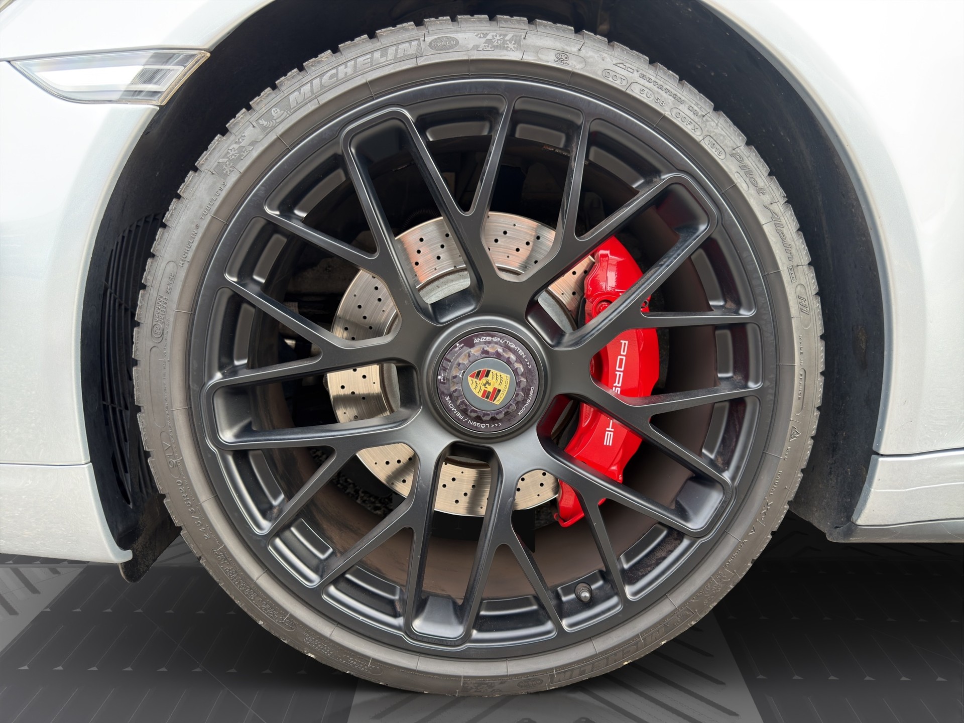 PORSCHE 911 Carrera 4 GTS PDK-image-14