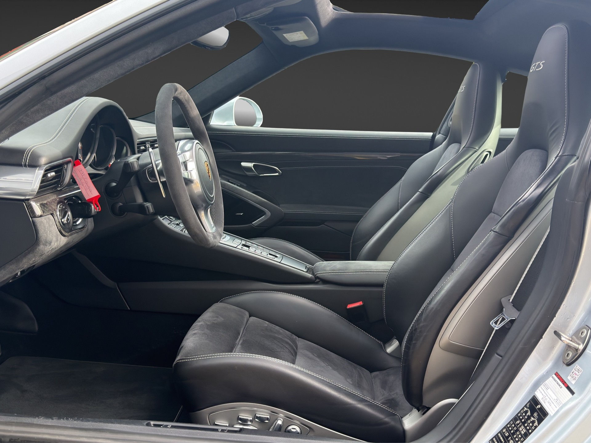 PORSCHE 911 Carrera 4 GTS PDK-image-7