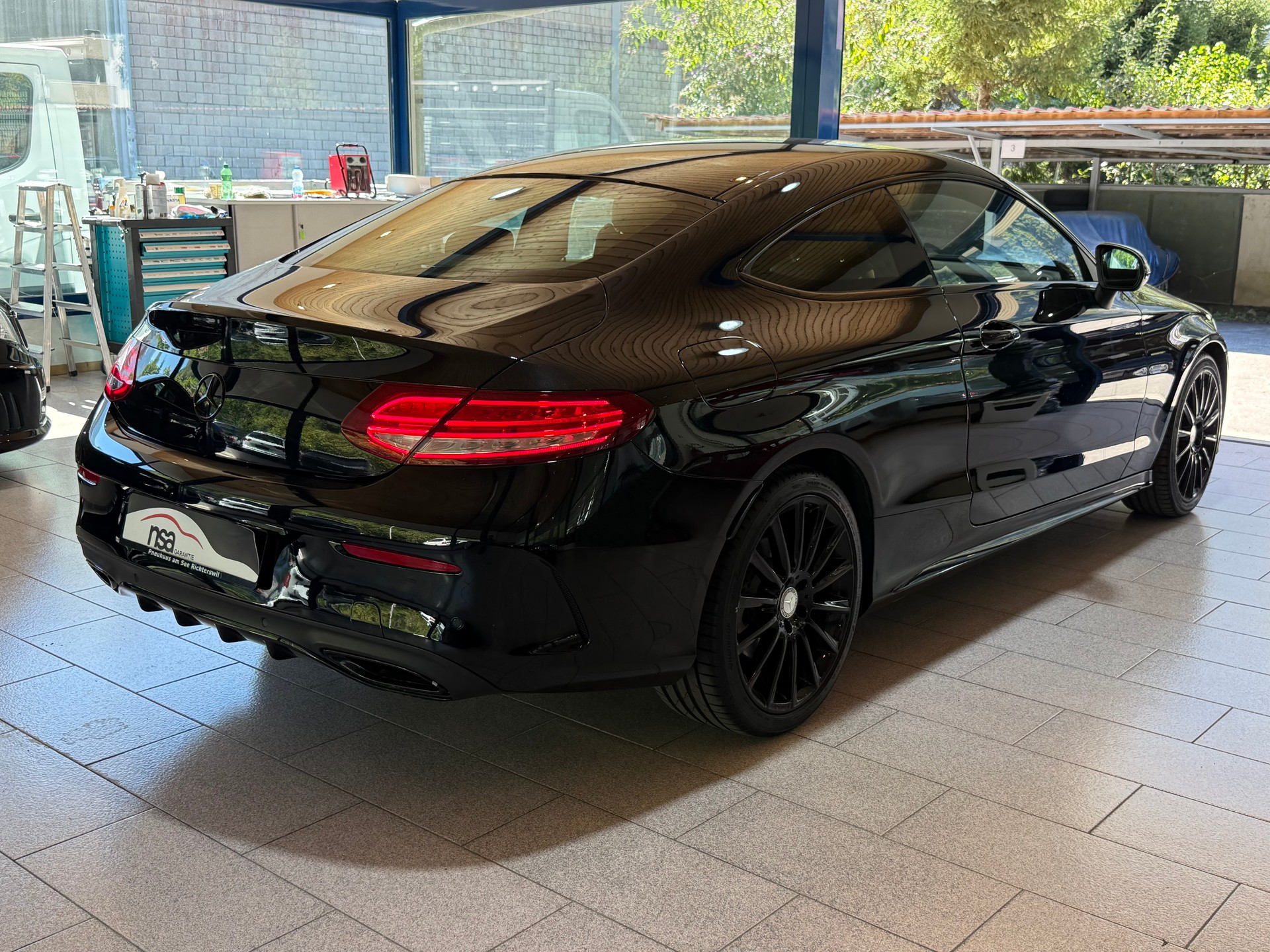 MERCEDES-BENZ C 250 AMG Line Coupé 7G-tronic-image-6