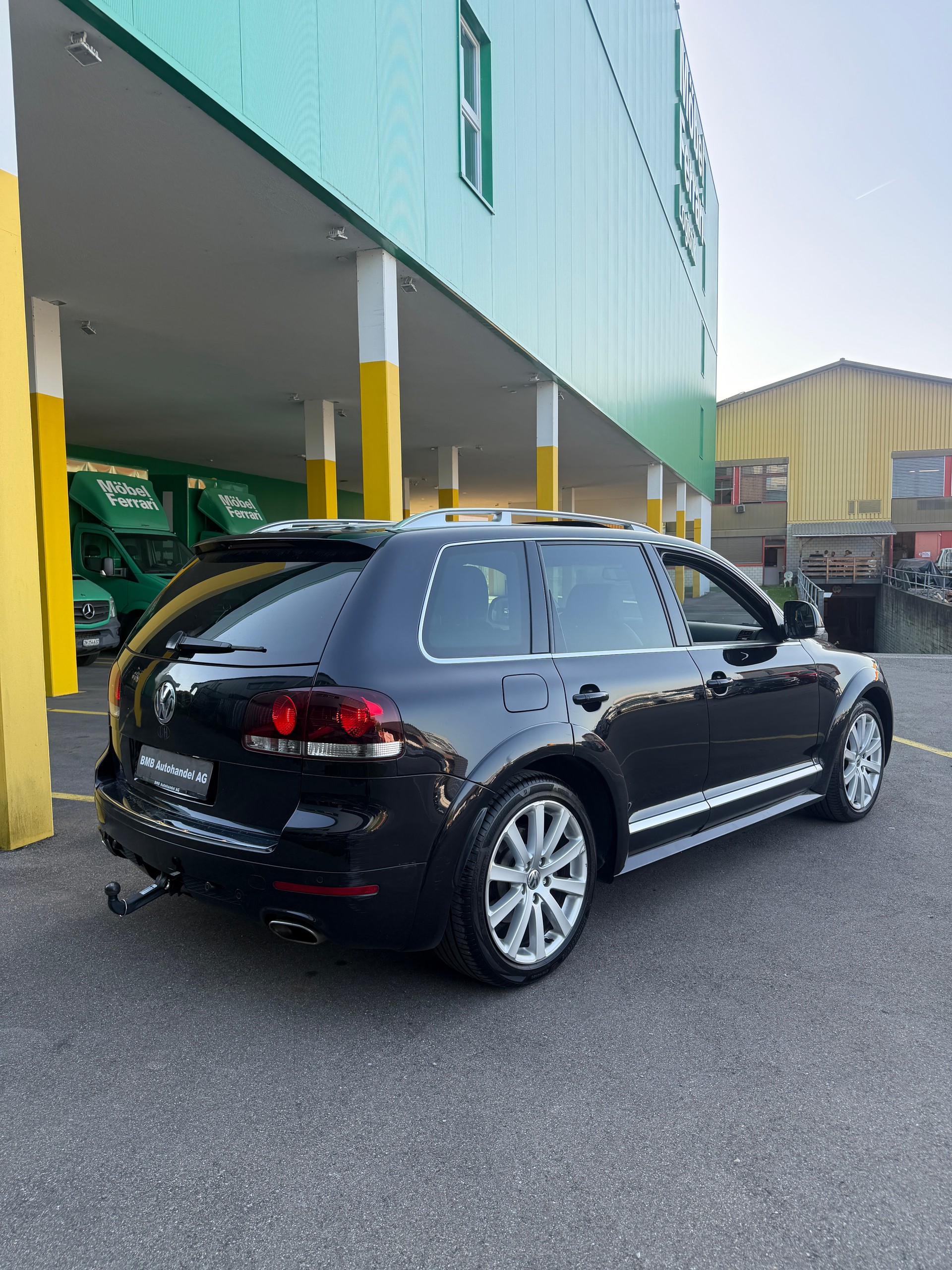 VW Touareg 3.0 TDI R-Line-image-7