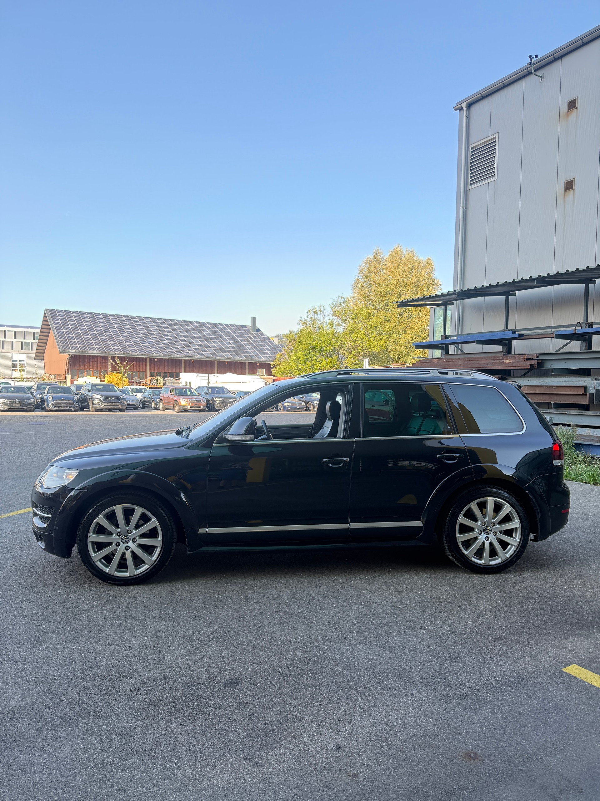 VW Touareg 3.0 TDI R-Line-image-3