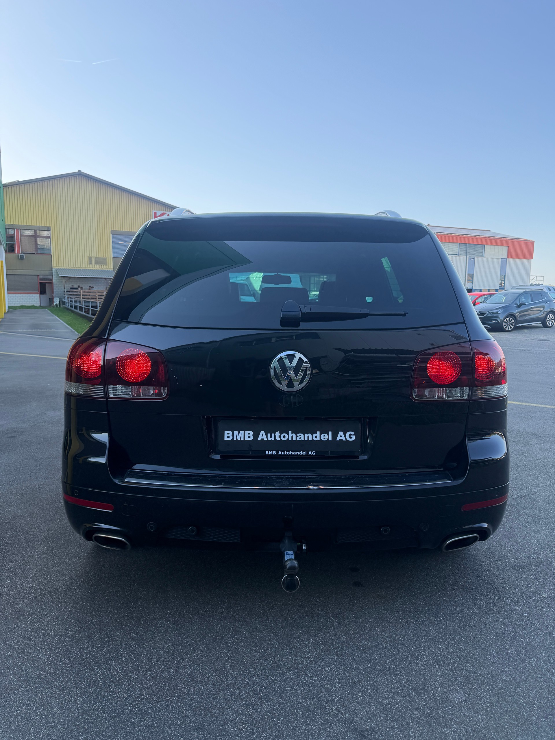 VW Touareg 3.0 TDI R-Line-image-6
