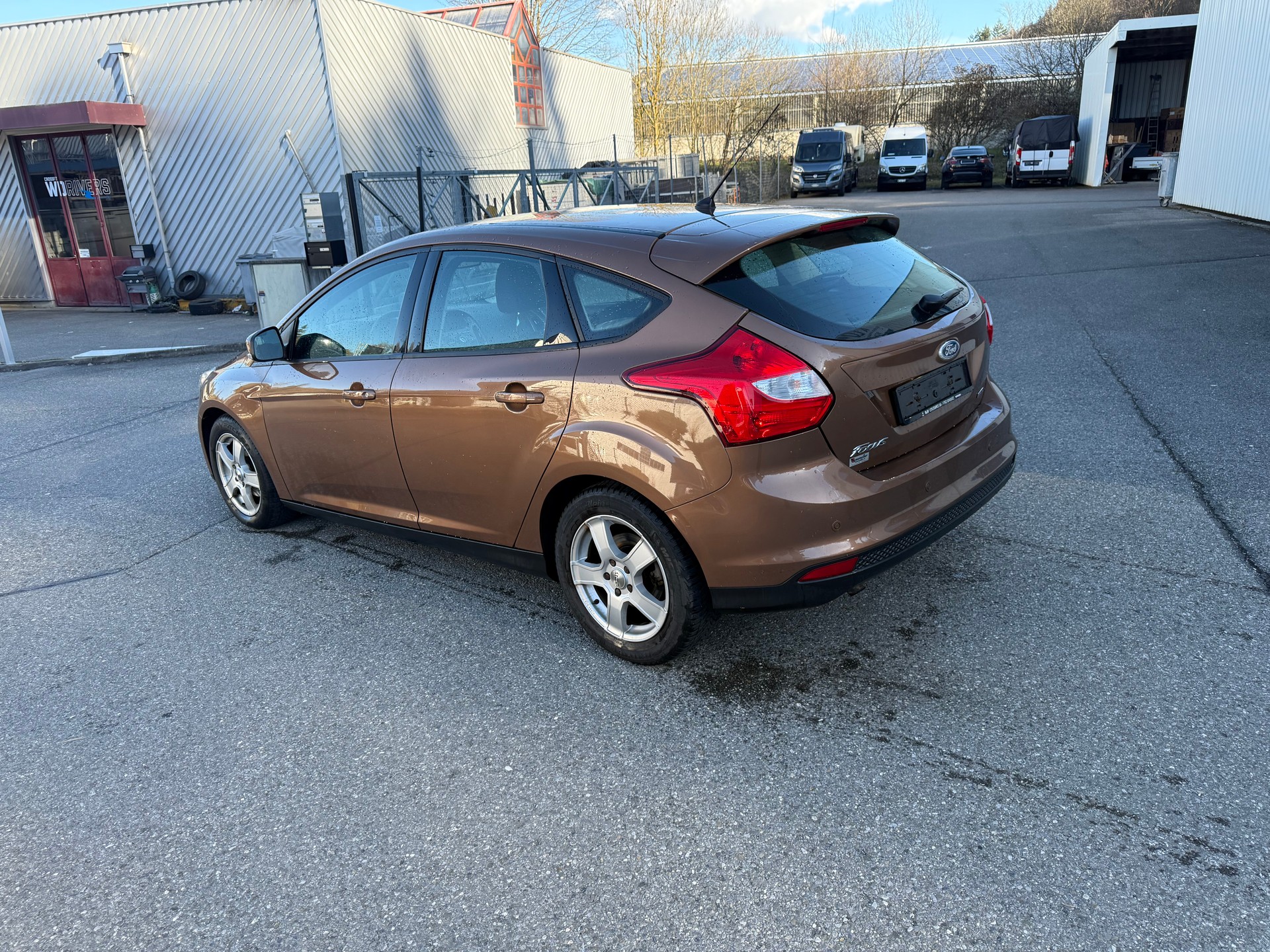 FORD Focus 1.0 SCTi Titanium-image-6