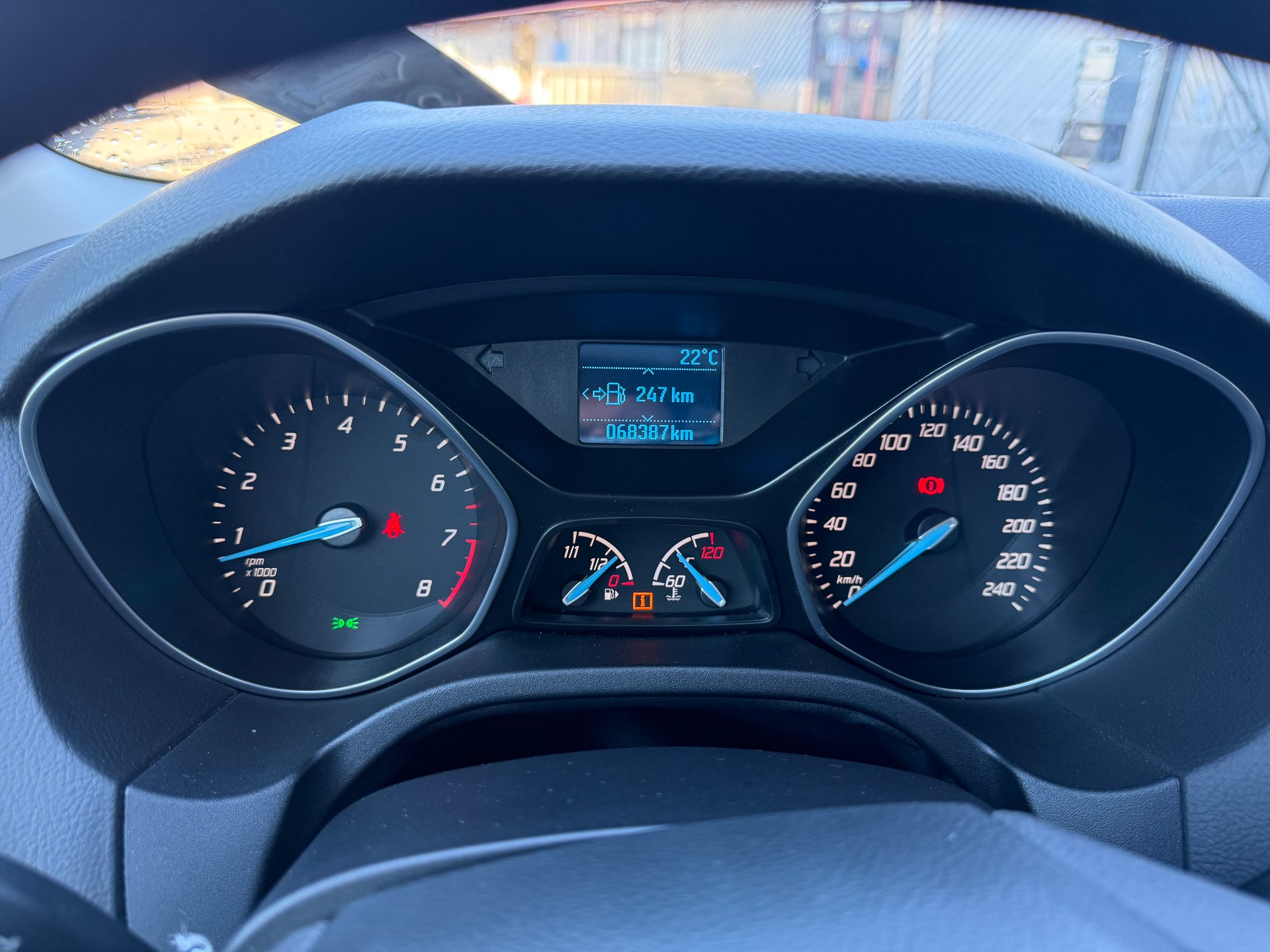 FORD Focus 1.0 SCTi Titanium-image-11