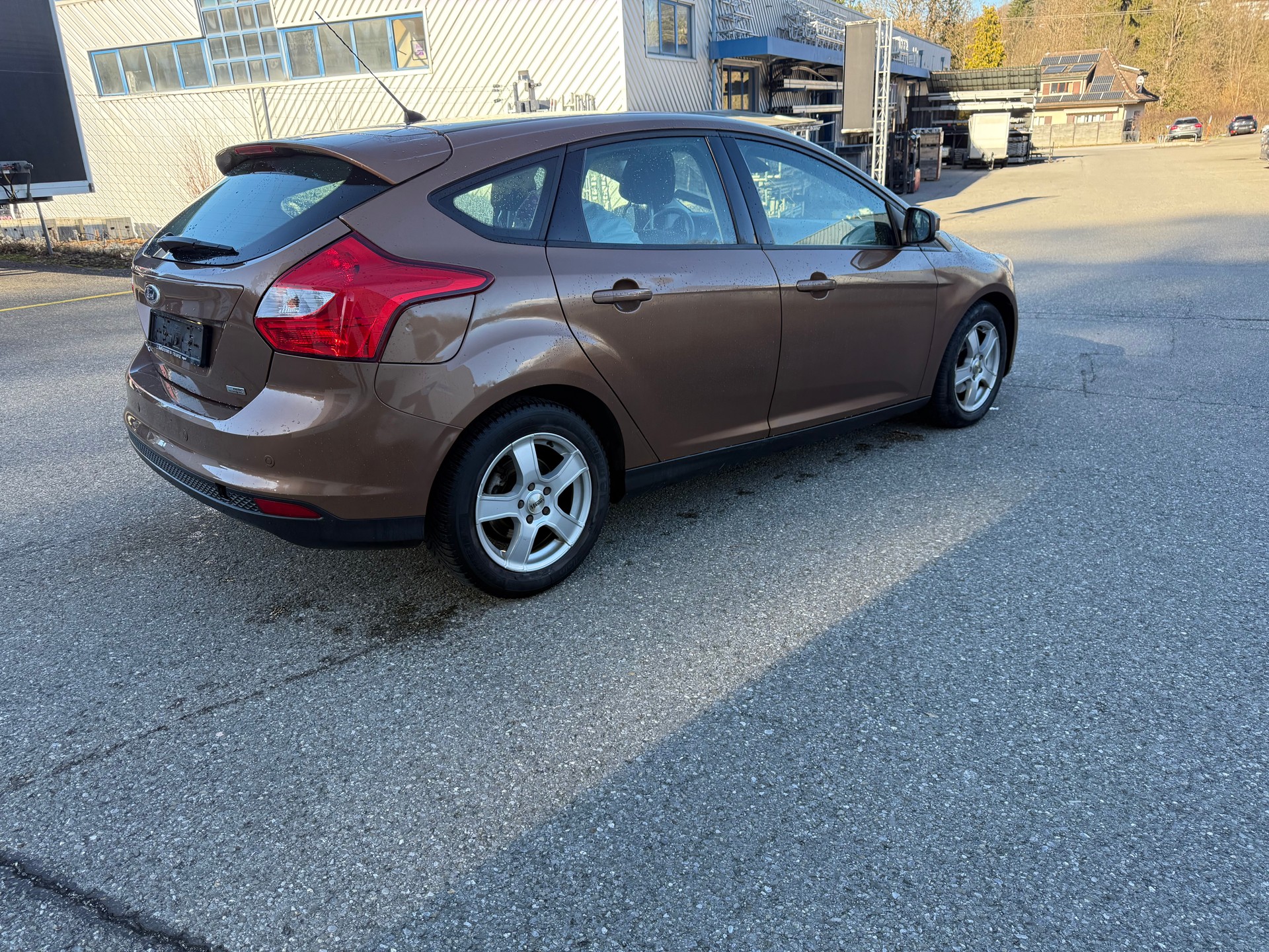 FORD Focus 1.0 SCTi Titanium-image-4