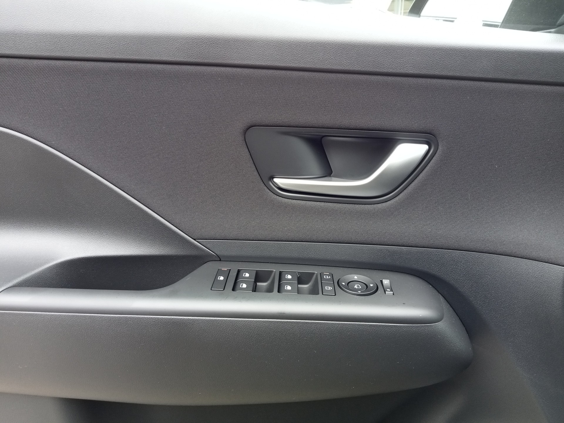 HYUNDAI Kona 1.6 GDi HEV Origo DCT-image-15