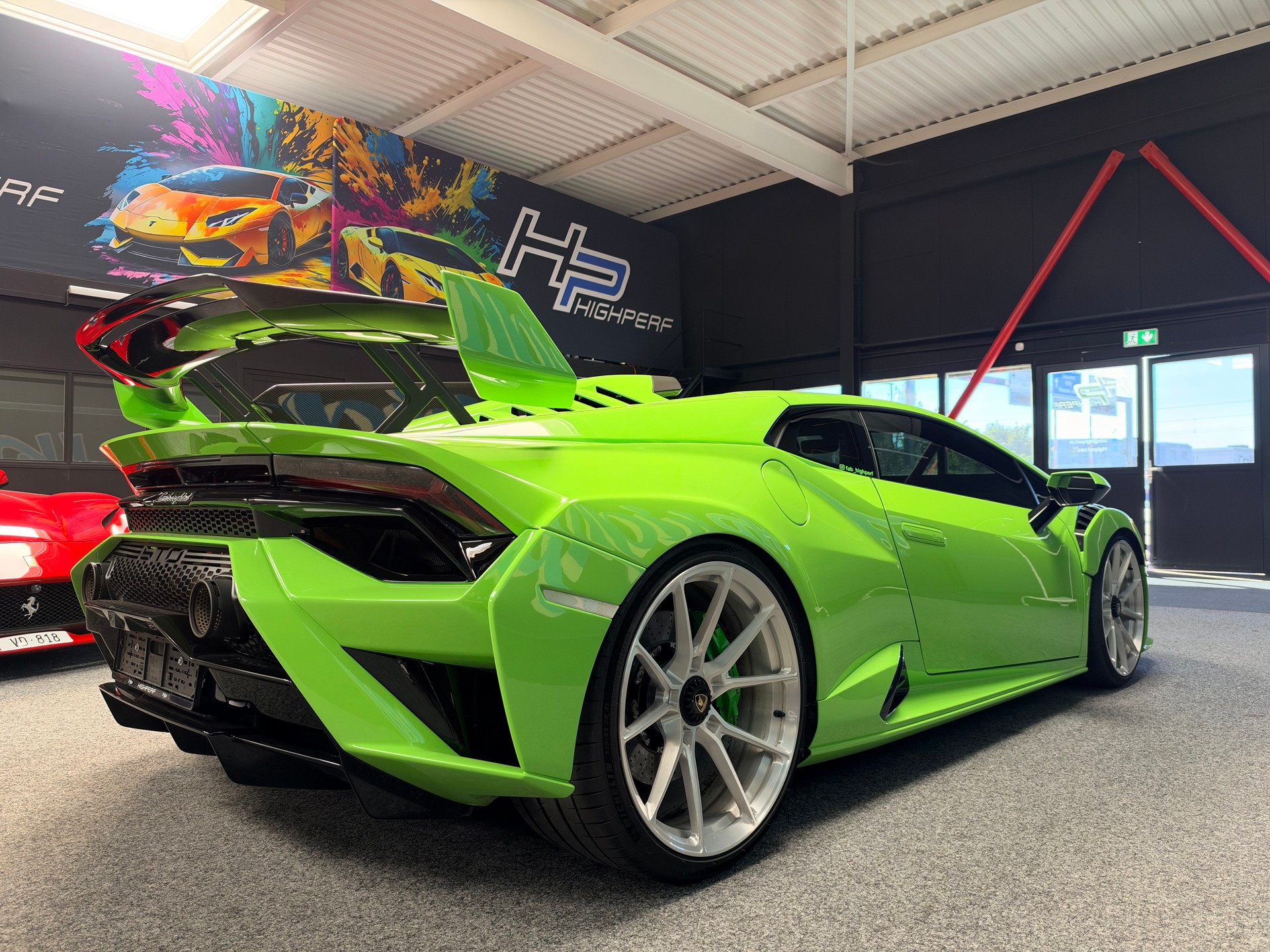 LAMBORGHINI Huracan STO Coupé DCT RWD-image-3