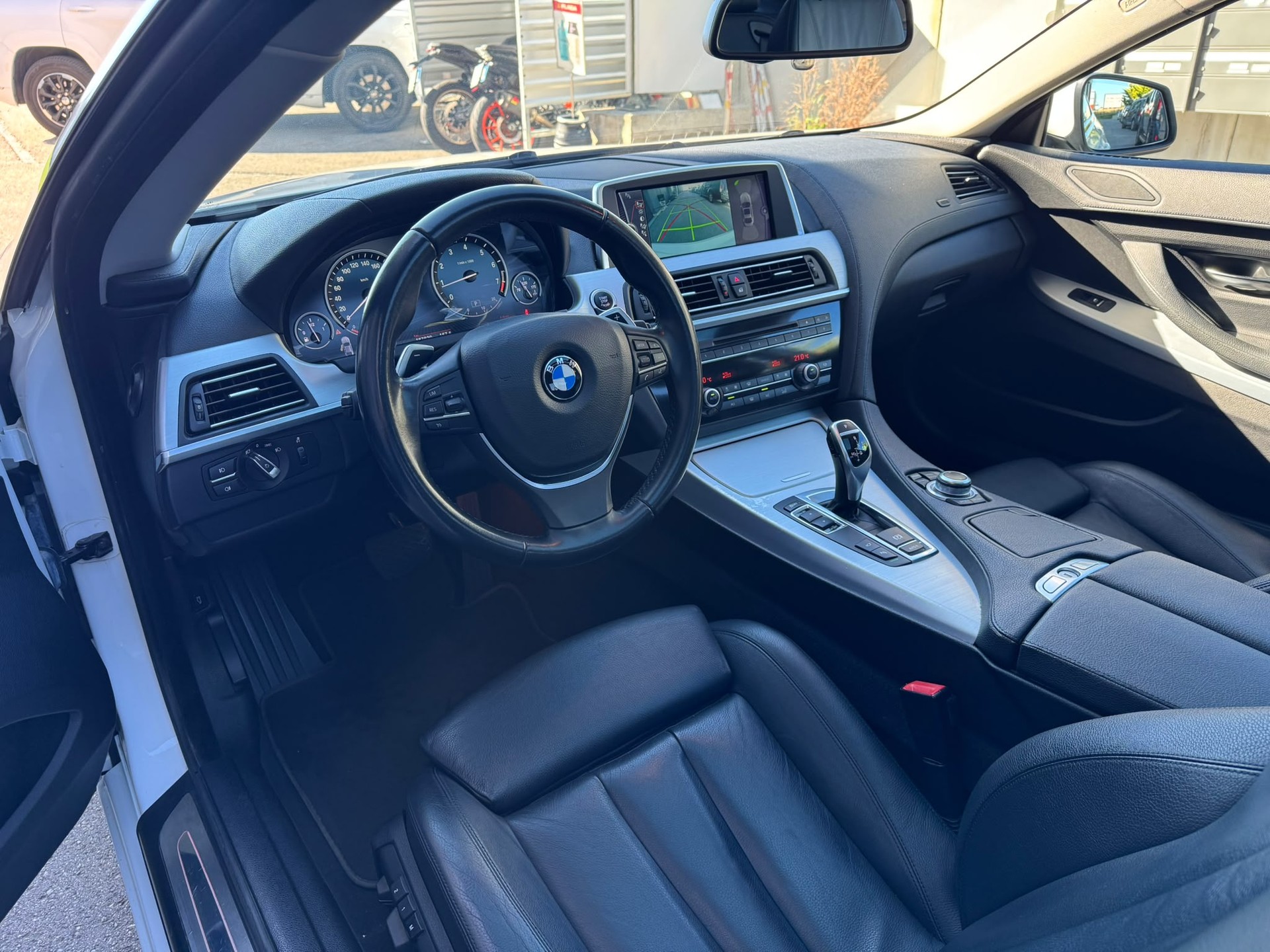 BMW BMW 640i Coupé-image-7