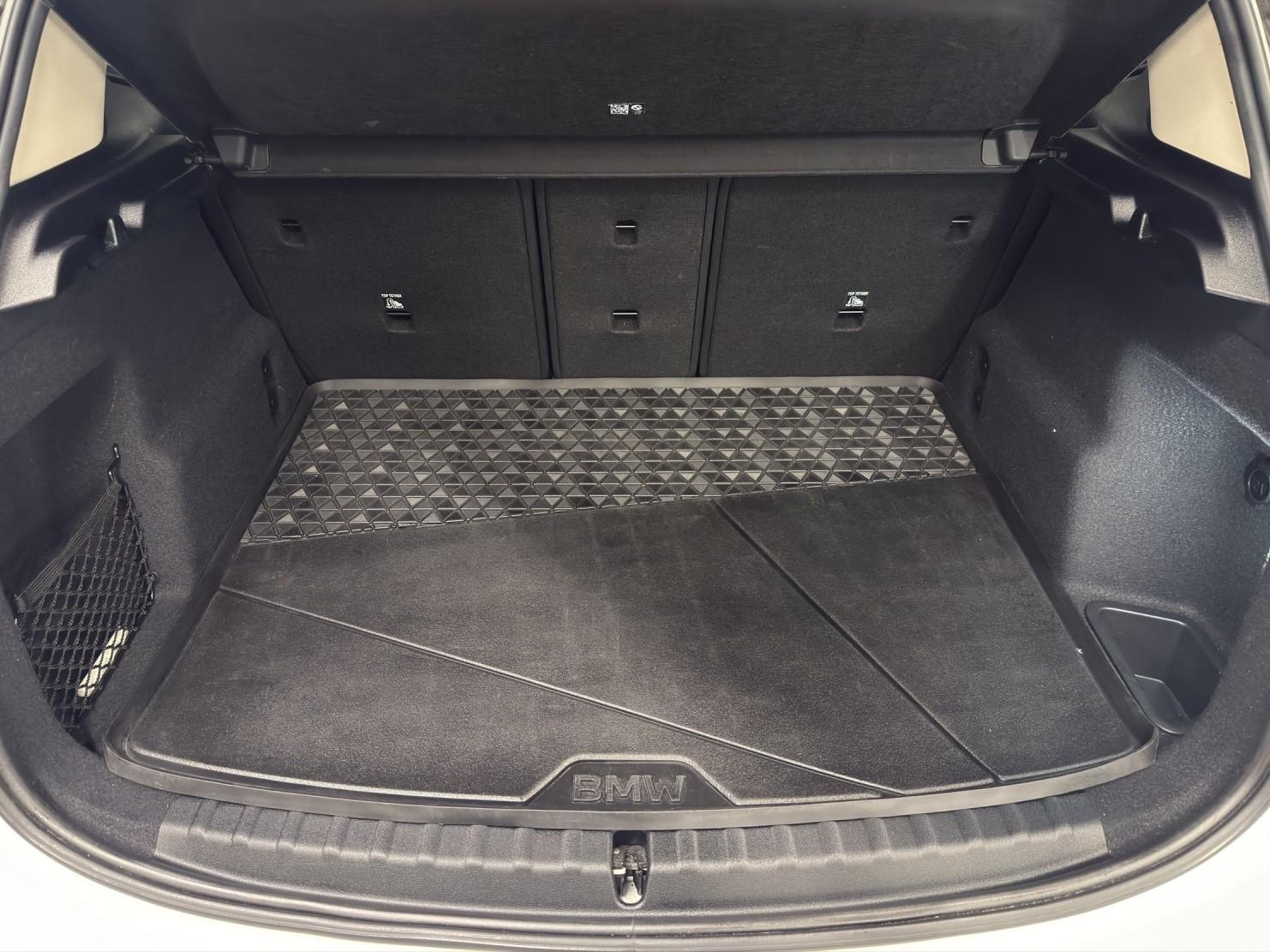BMW 218d Active Tourer-image-22
