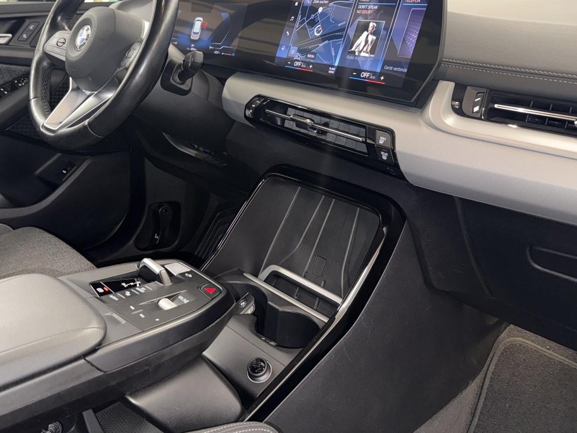 BMW 218d Active Tourer-image-19
