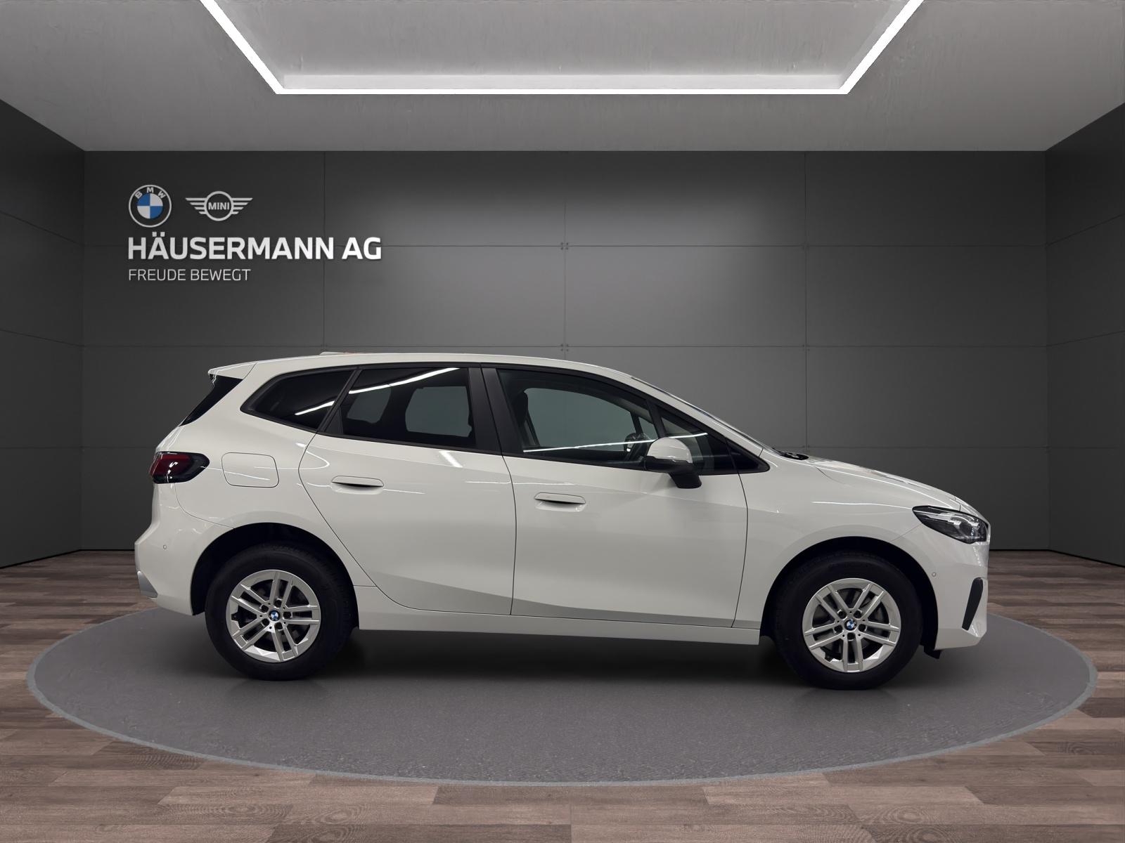 BMW 218d Active Tourer-image-3
