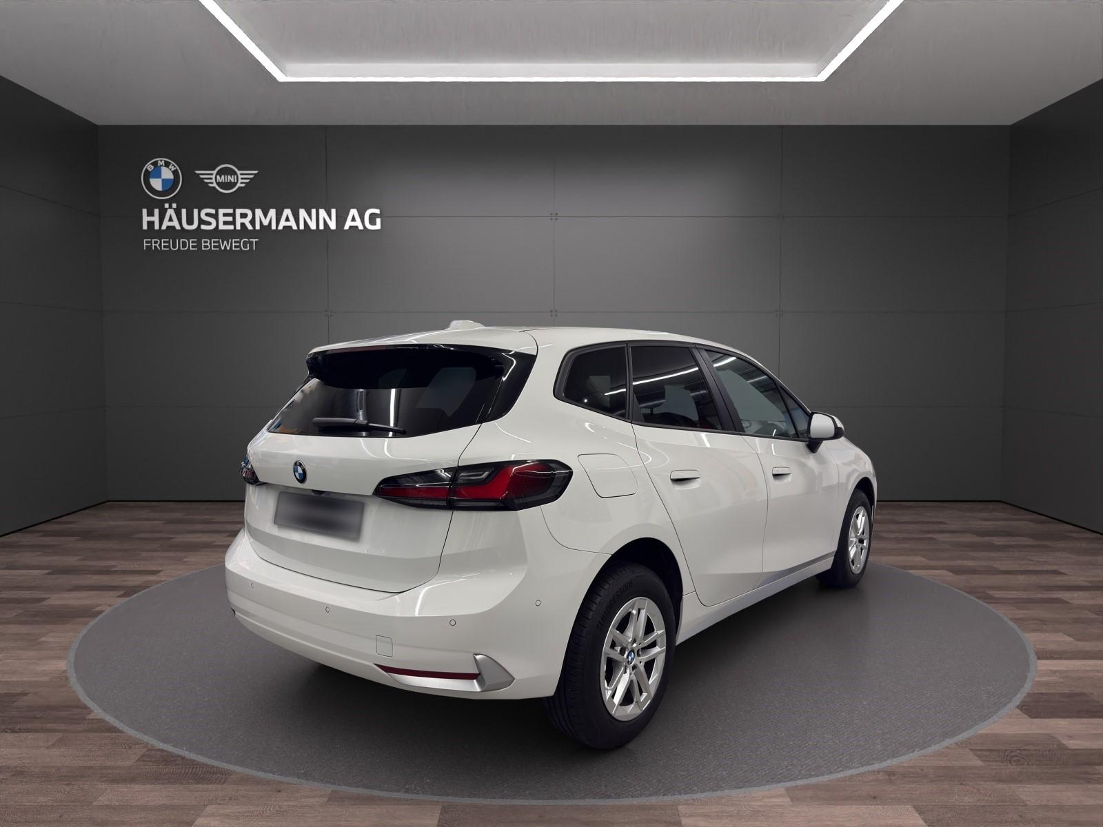 BMW 218d Active Tourer-image-4