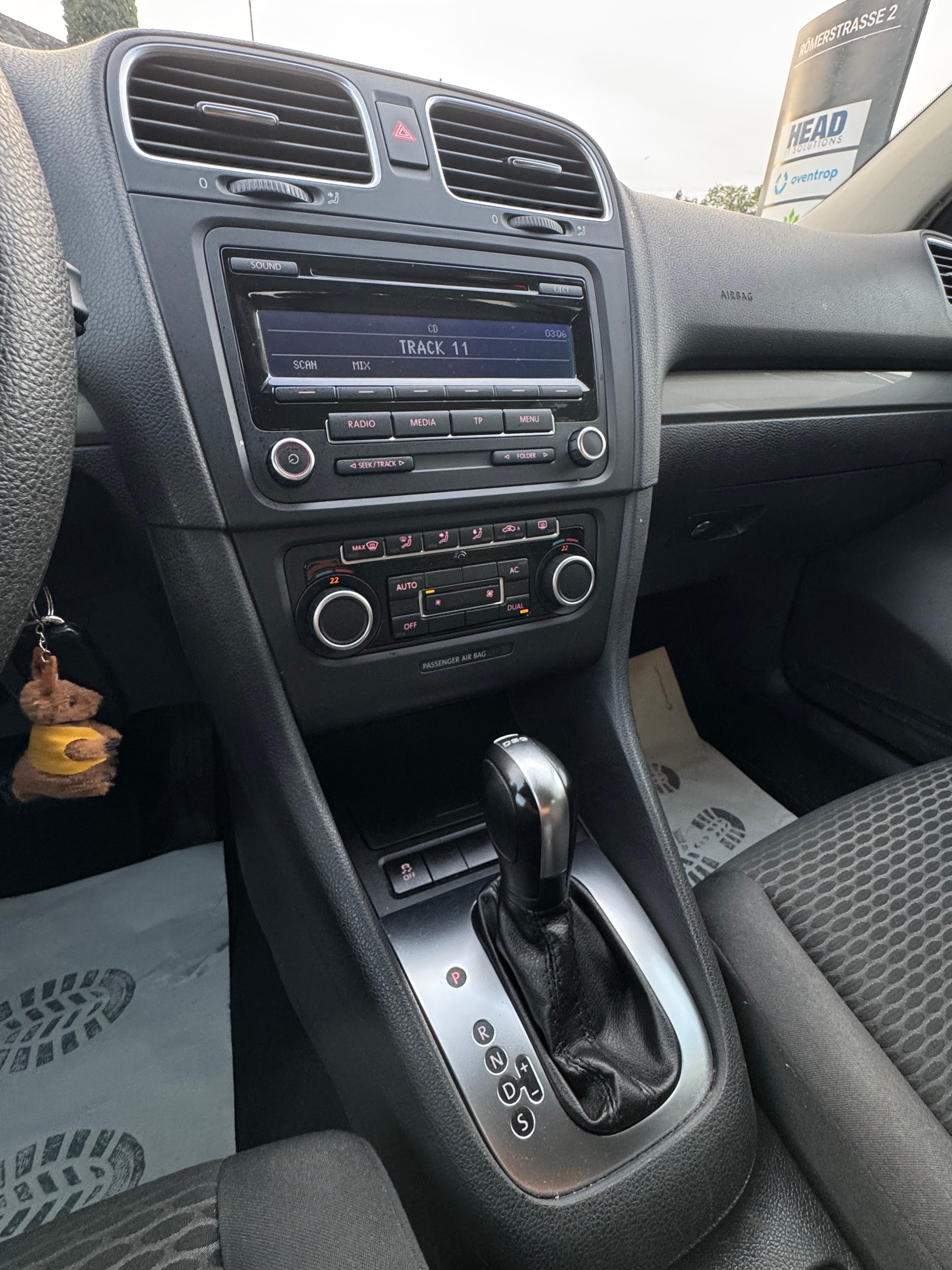 VW Golf 1.2 TSI Trendline DSG-image-7