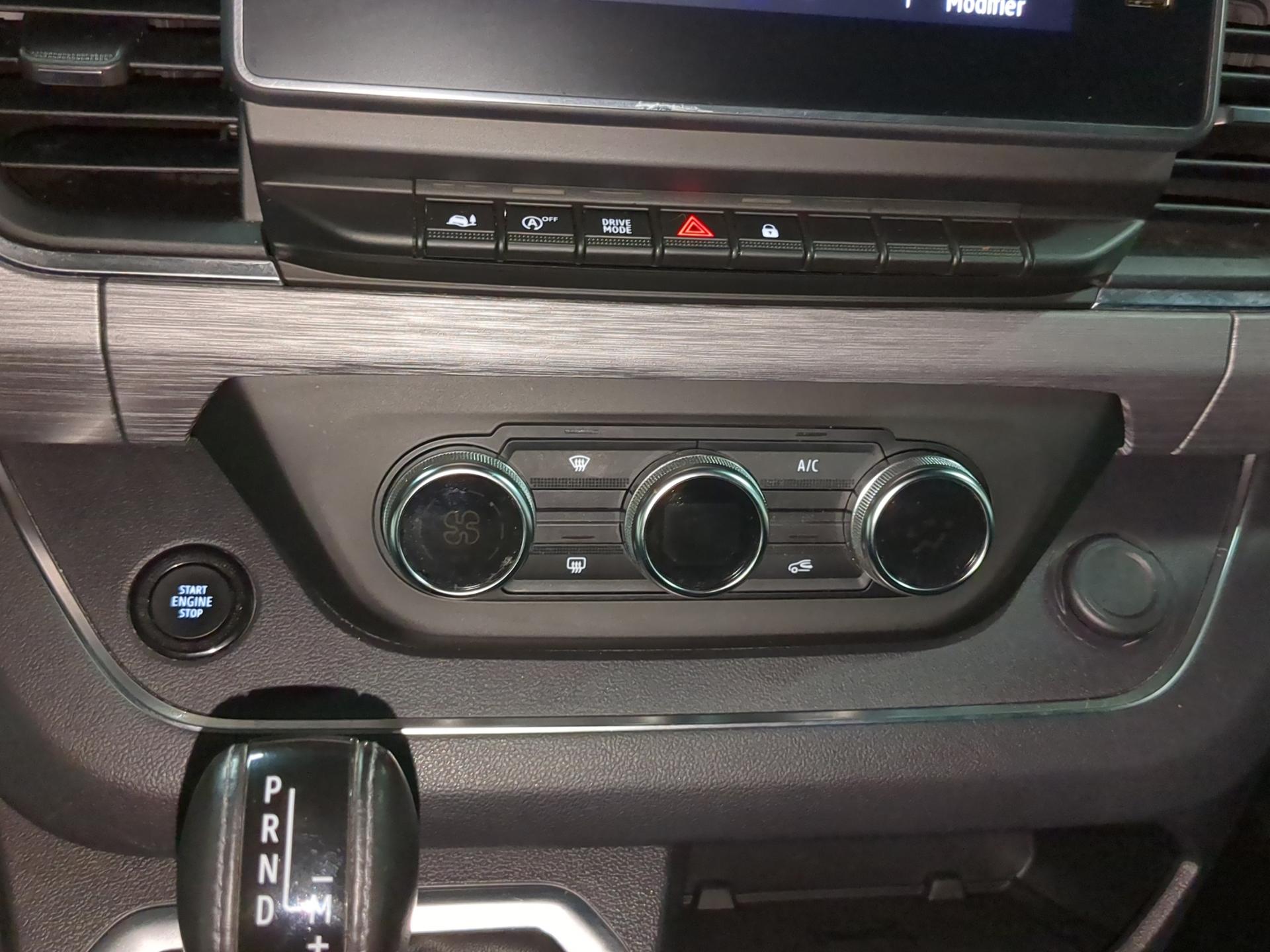 RENAULT Trafic Blue dCi 170 Grand Spaceclass Pack Escapade EDC-image-16