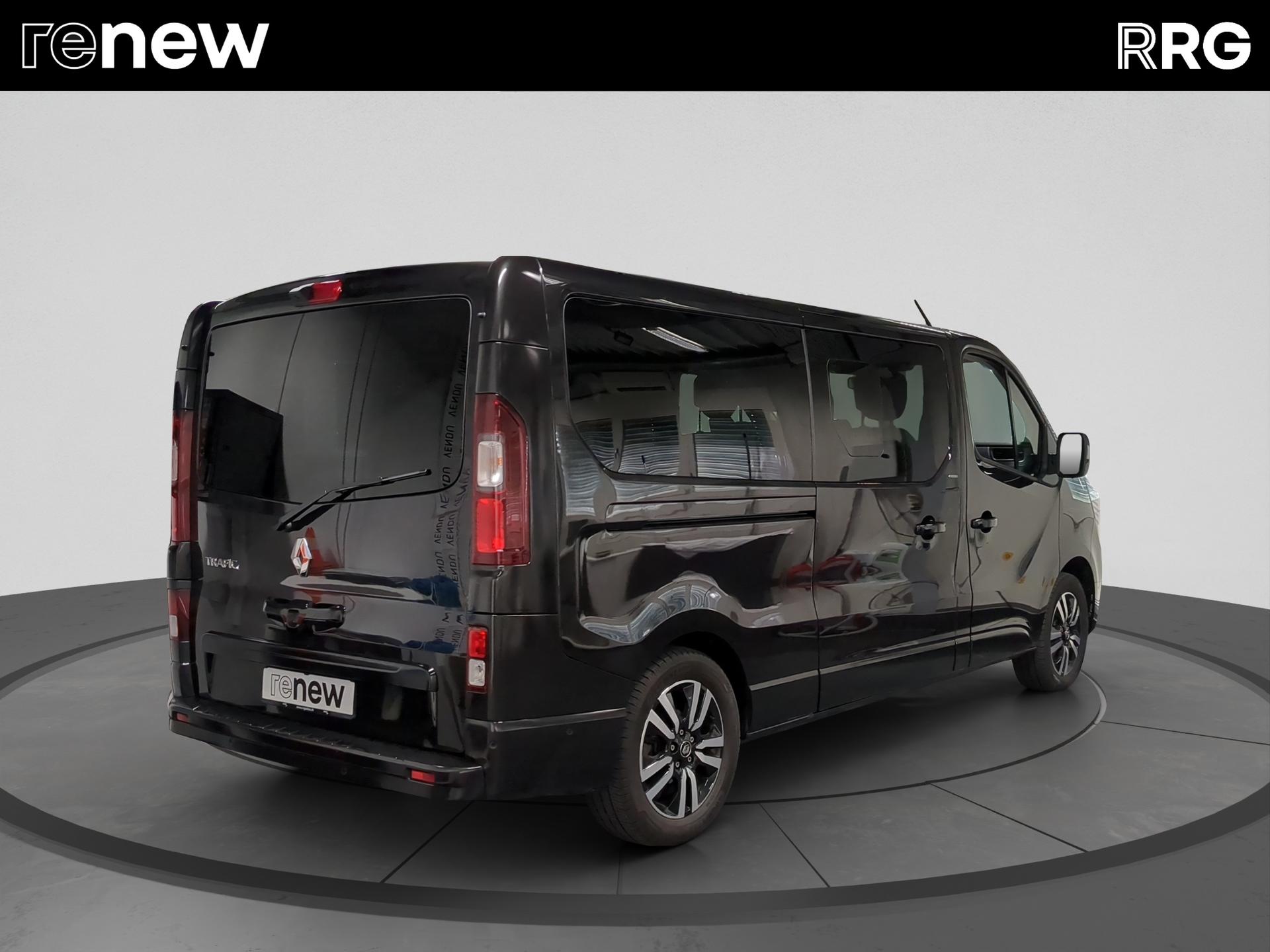 RENAULT Trafic Blue dCi 170 Grand Spaceclass Pack Escapade EDC-image-2