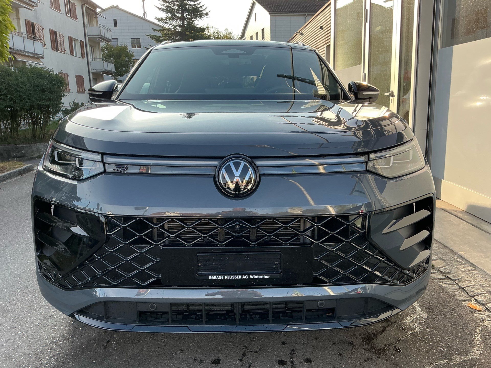 VW Tayron 2.0 TDI 193 PS 4Motion R-Line *** 360° KAMERA & ANHÄNGERKUPPLUNG ***-showroom-element-1