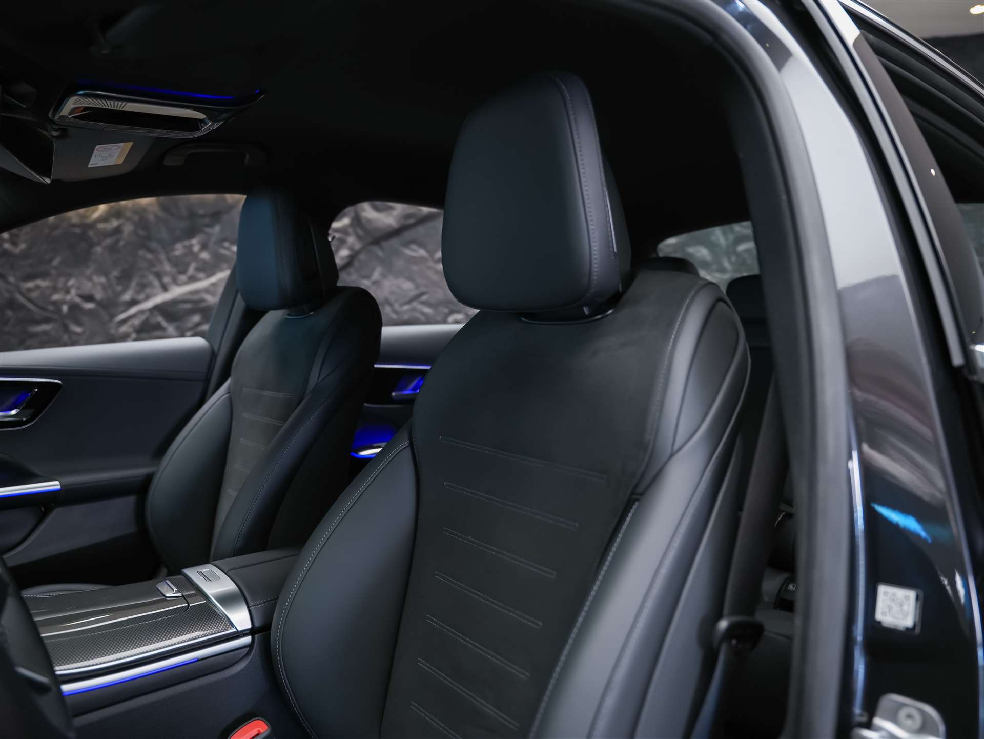 MERCEDES-BENZ C 300 d AMG Line *20" Felgen*Werksgarantie*DIGITAL LIGHT*360° Kamera*-image-10