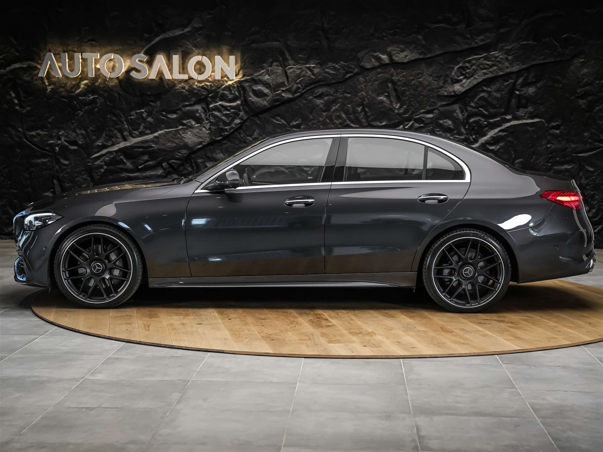 MERCEDES-BENZ C 300 d Limo AMG Premium *20" Felgen*Werksgarantie*DIGITAL LIGHT*360° Kamera*-image-2