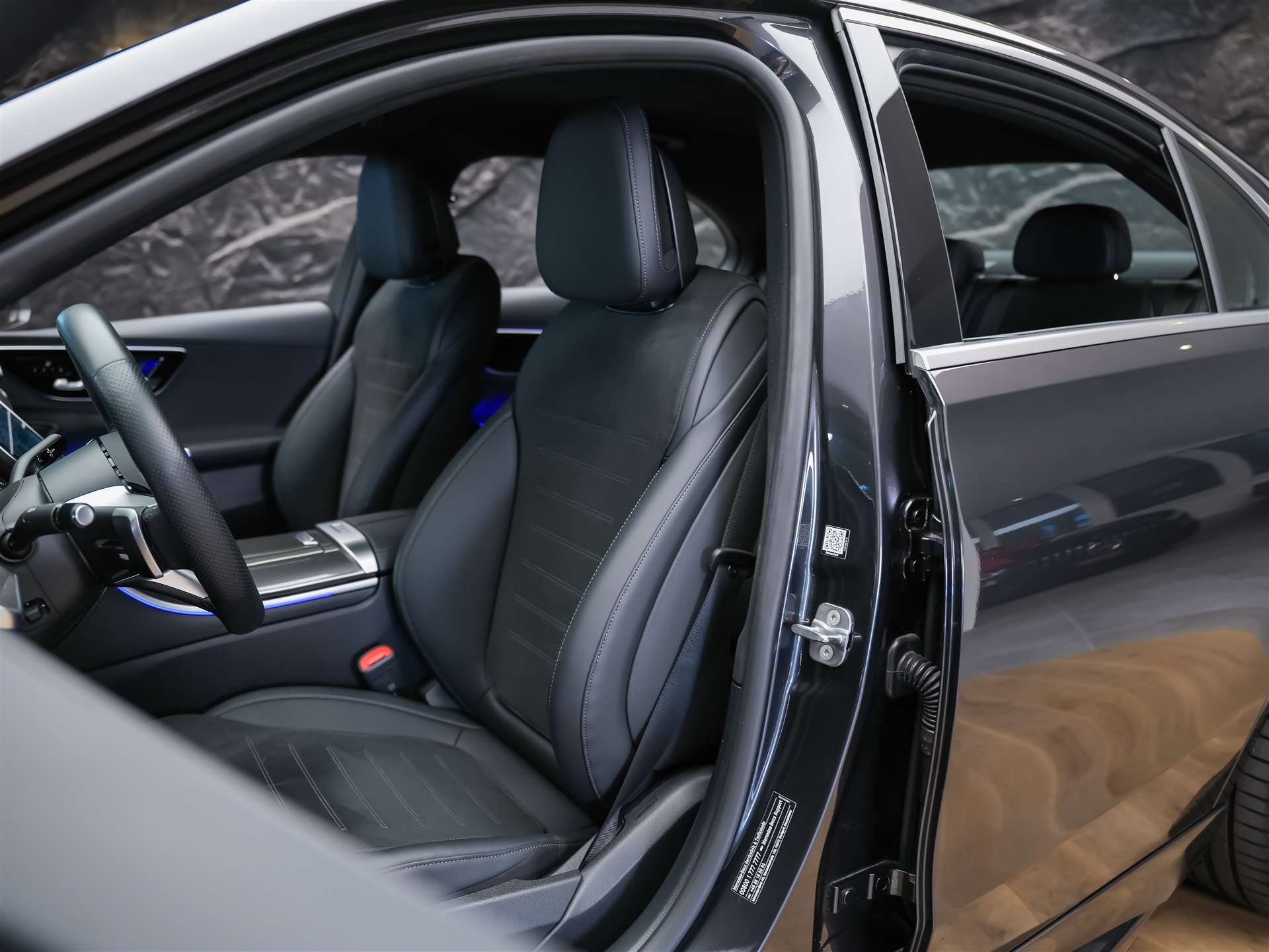 MERCEDES-BENZ C 300 d AMG Line *20" Felgen*Werksgarantie*DIGITAL LIGHT*360° Kamera*-image-9