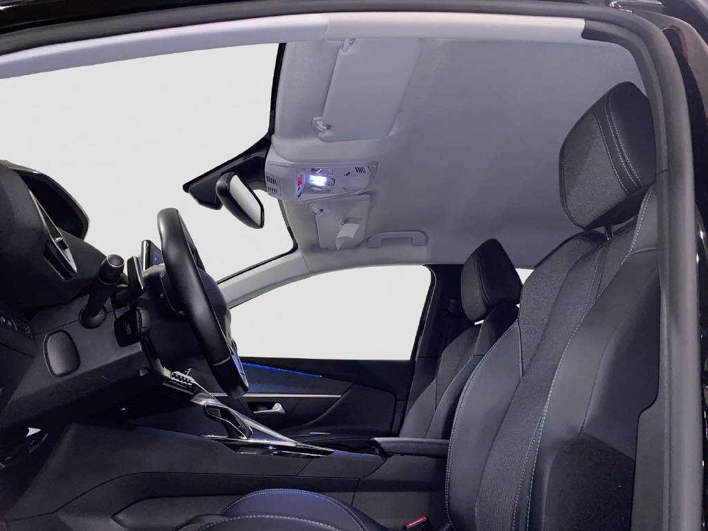 PEUGEOT 3008 1.5 BlueHDi Allure Pack-image-6