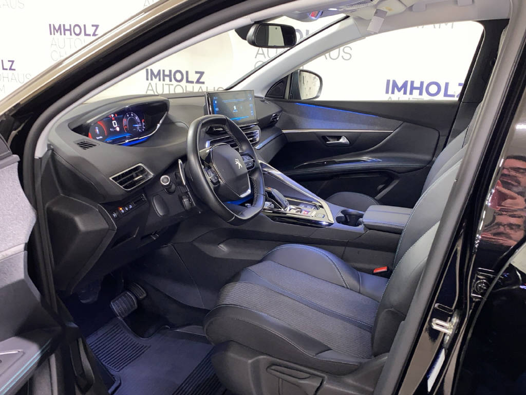 PEUGEOT 3008 1.5 BlueHDi Allure Pack-image-15