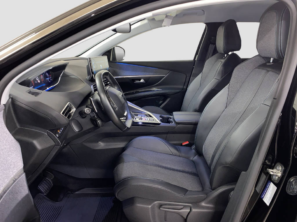 PEUGEOT 3008 1.5 BlueHDi Allure Pack-image-5
