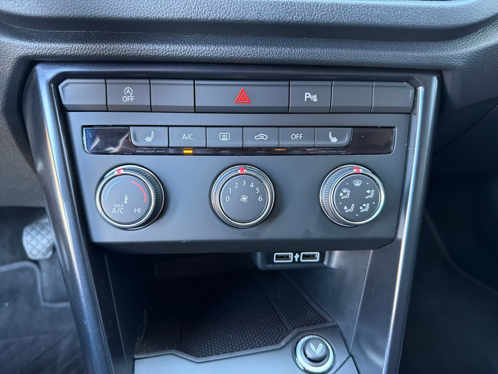 VW T-Roc 1.0 TSI-image-13