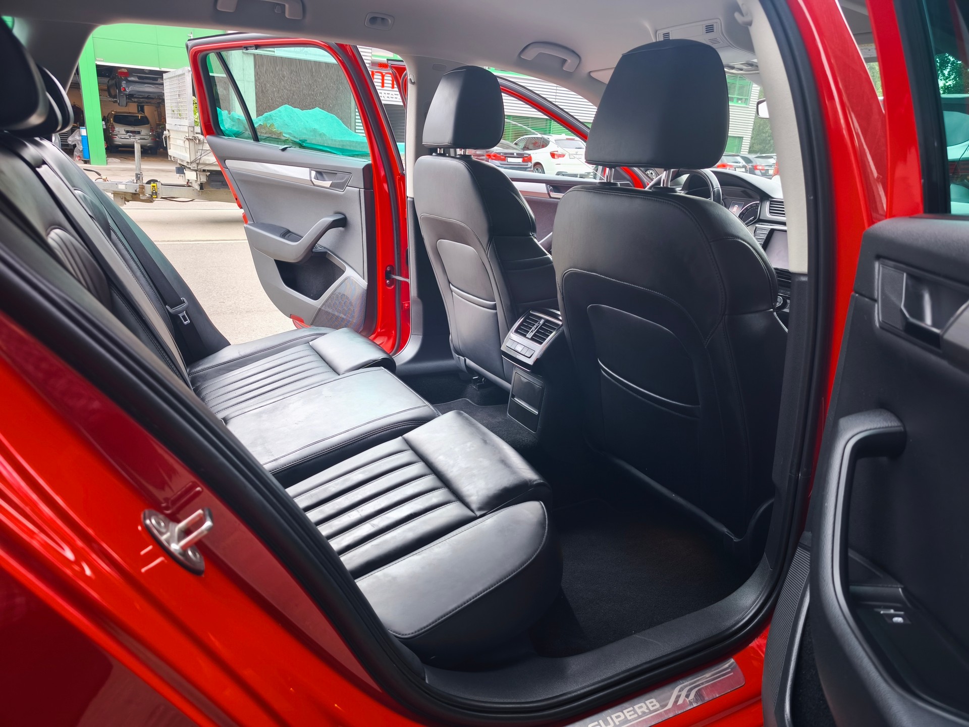 SKODA Superb Combi 1.4 TSI ACT Style DSG-image-7