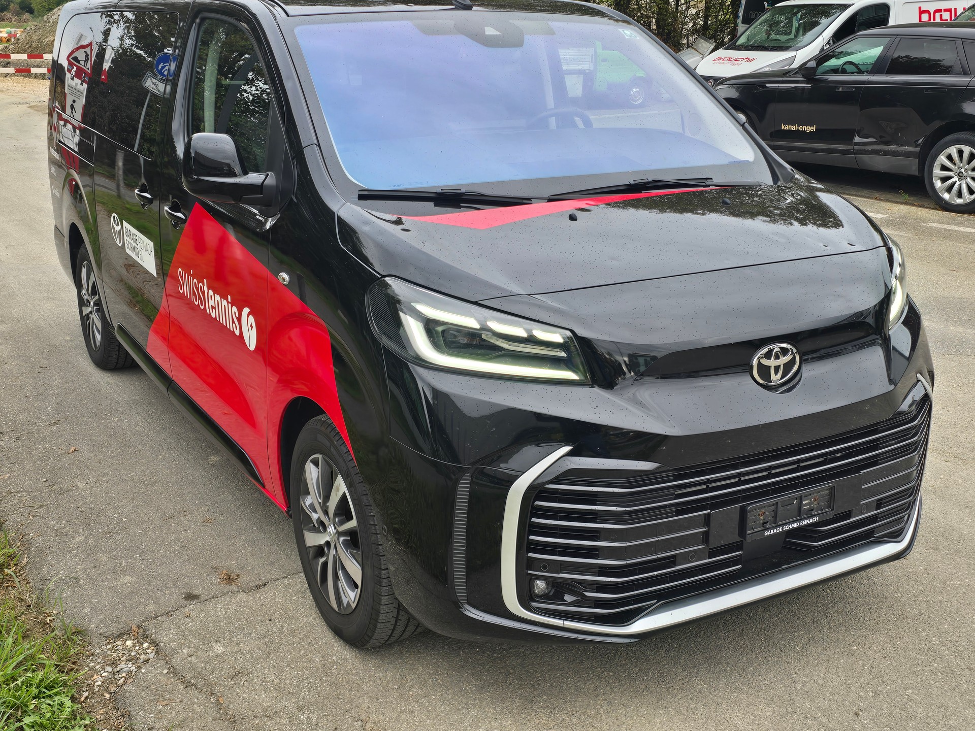 TOYOTA Proace Verso 2.0 D-4D VIP Long Automatic-image-2