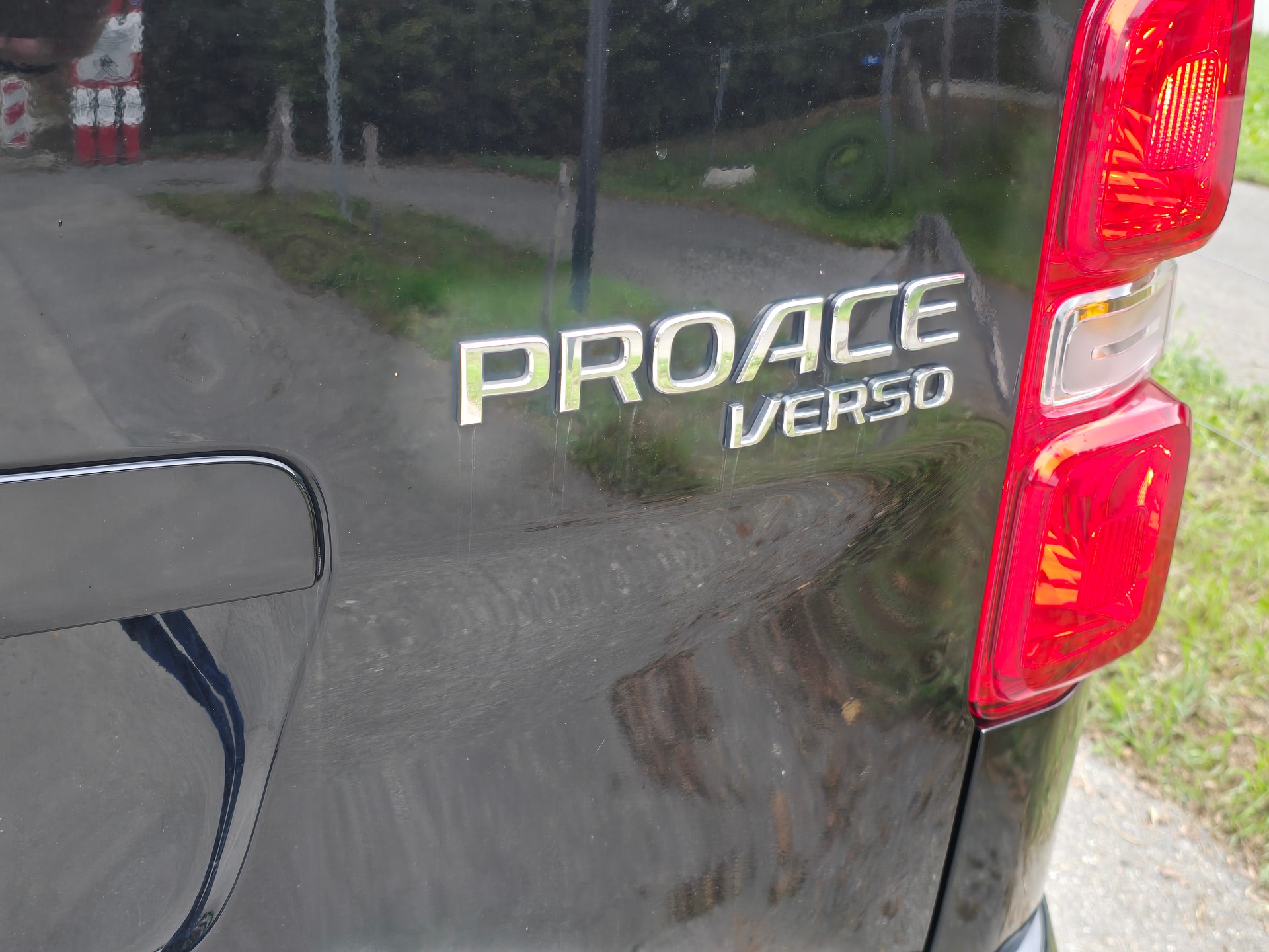 TOYOTA Proace Verso 2.0 D-4D VIP Long Automatic-image-7