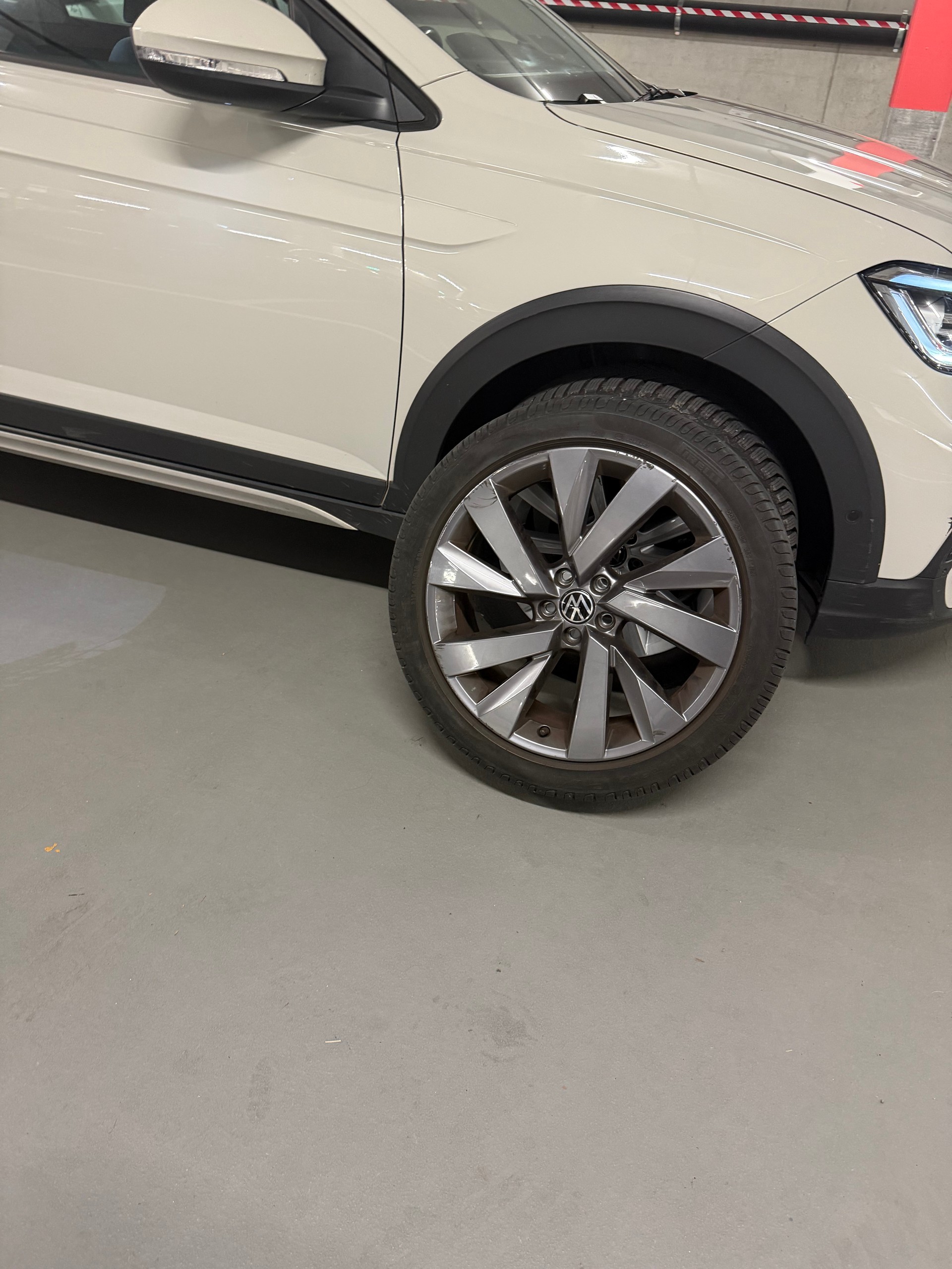 VW Taigo 1.0 TSI Life DSG-image-14