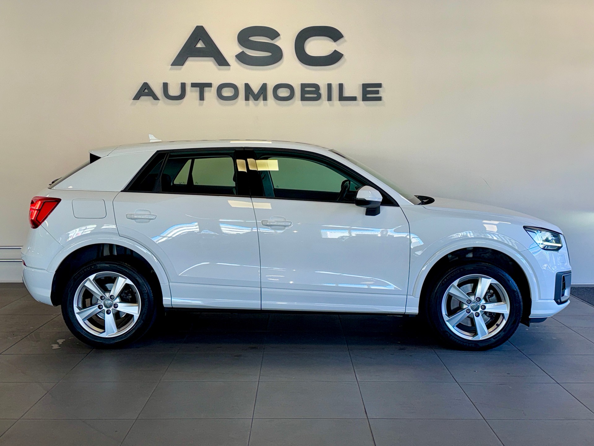 AUDI Q2 2.0 TFSI sport quattro S-tronic *AHK 1.5t*-image-1