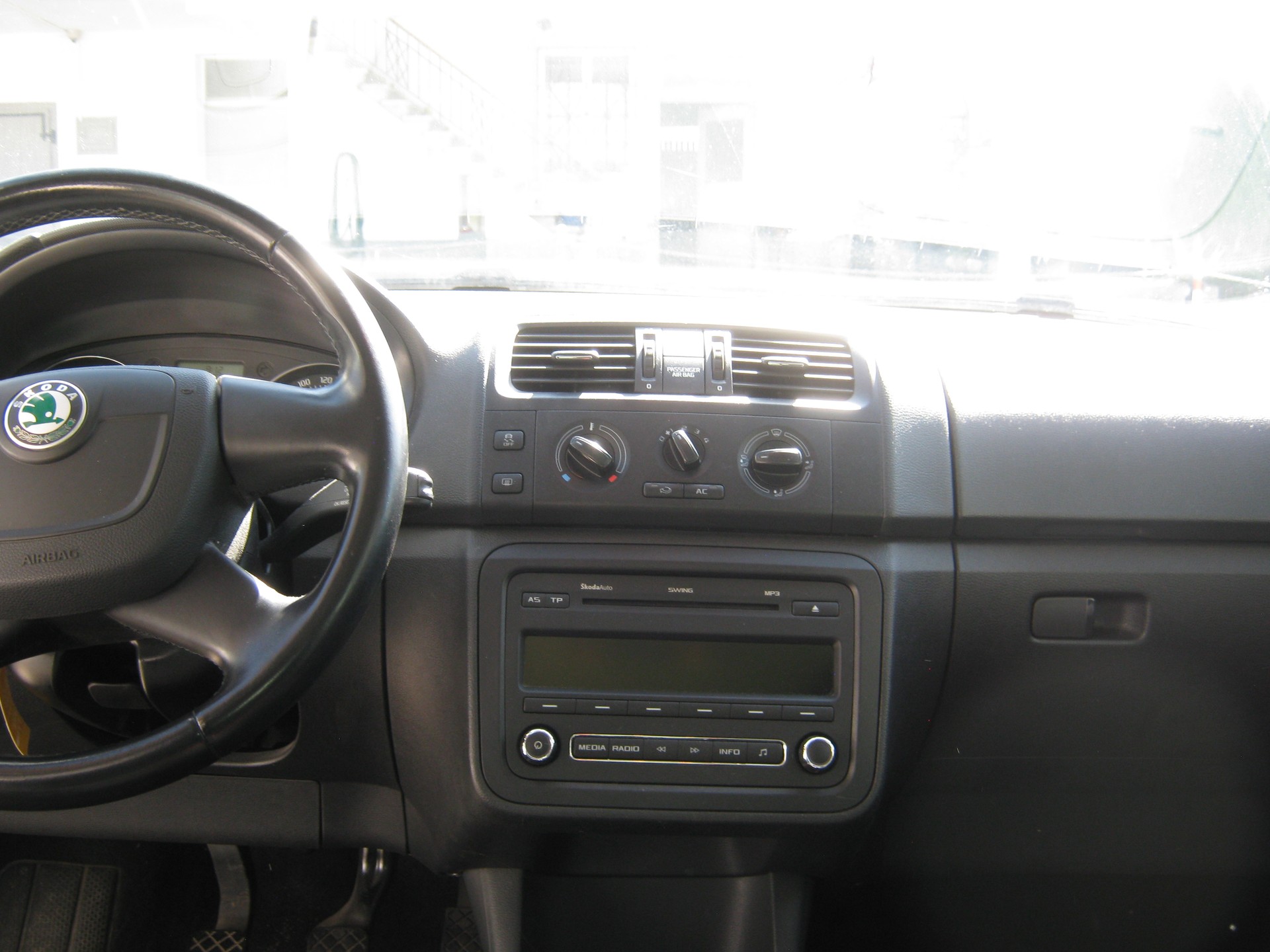 SKODA Fabia 1.2 TSI Ambition Plus-image-10
