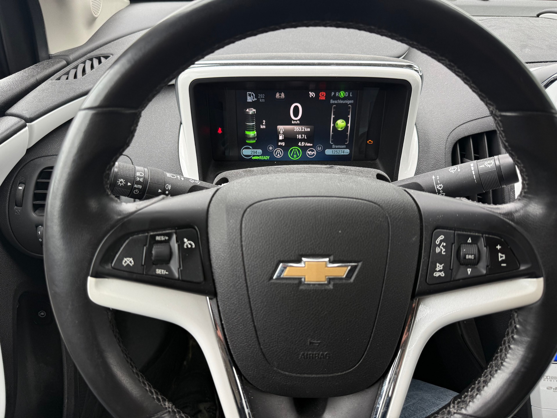 CHEVROLET Volt E-image-8