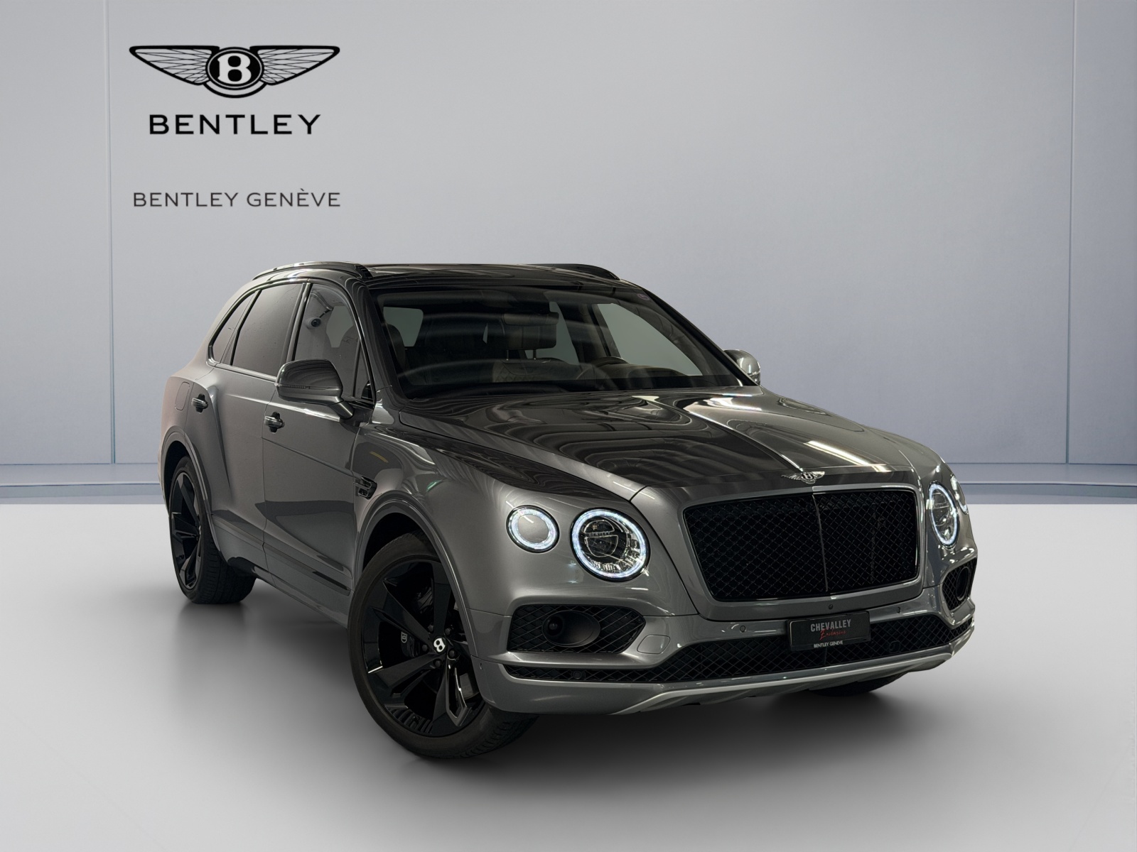 BENTLEY Bentayga V8-image-2