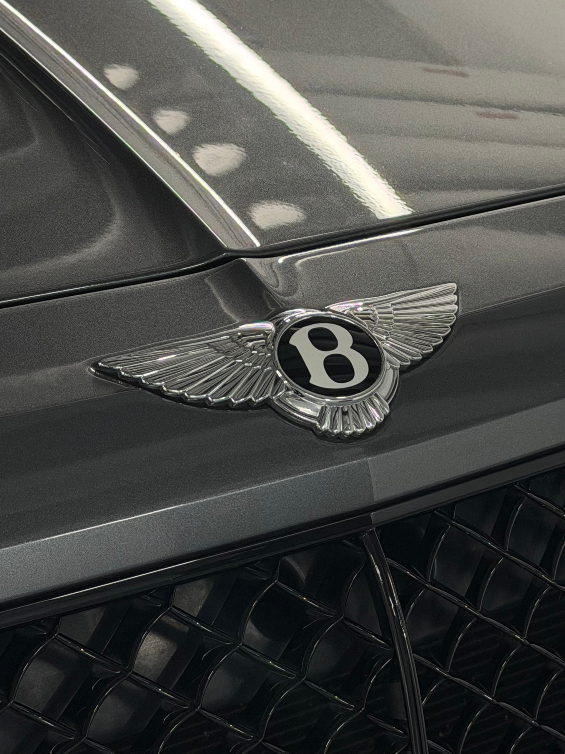 BENTLEY Bentayga V8-image-20