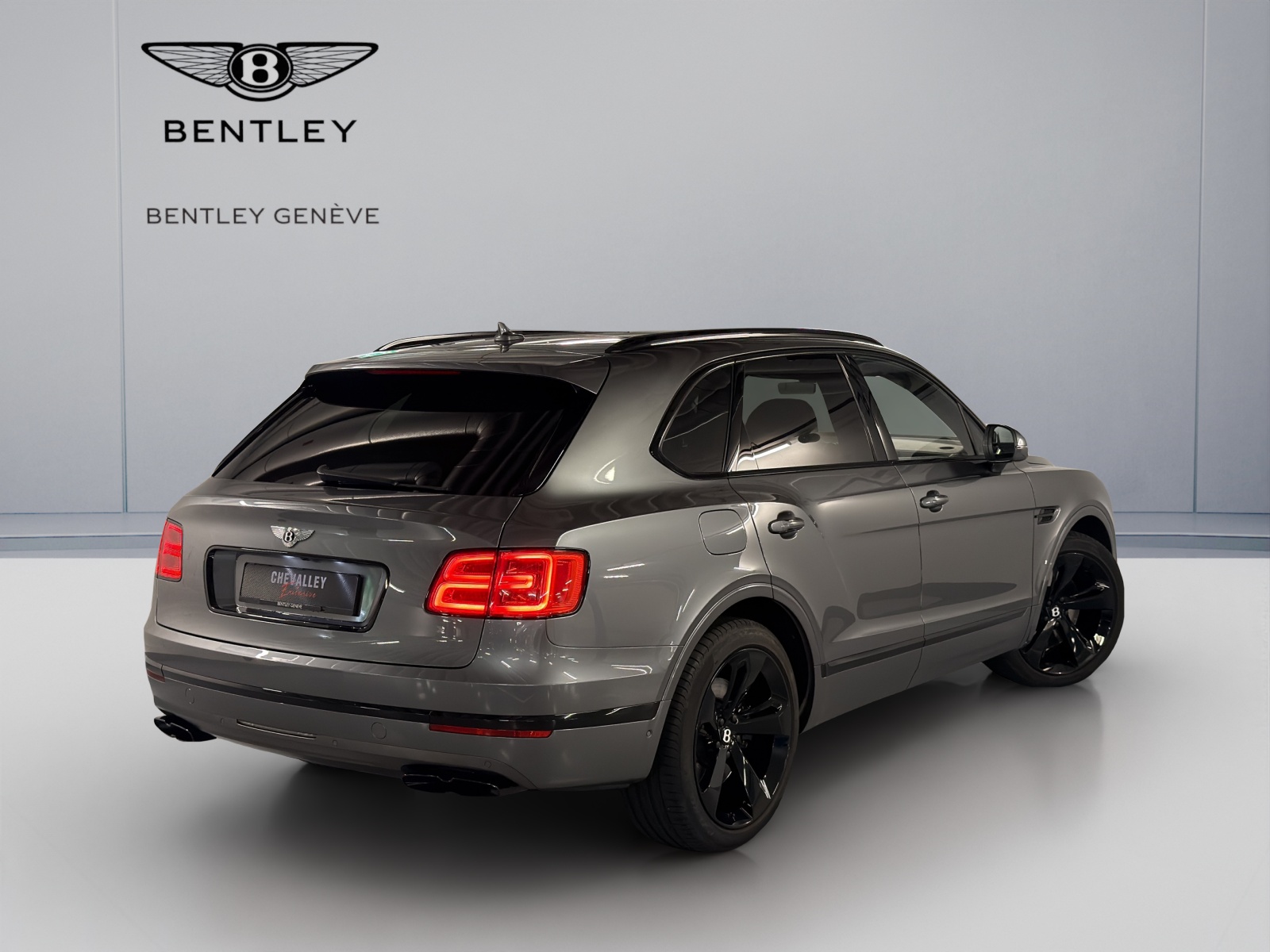 BENTLEY Bentayga V8-image-5