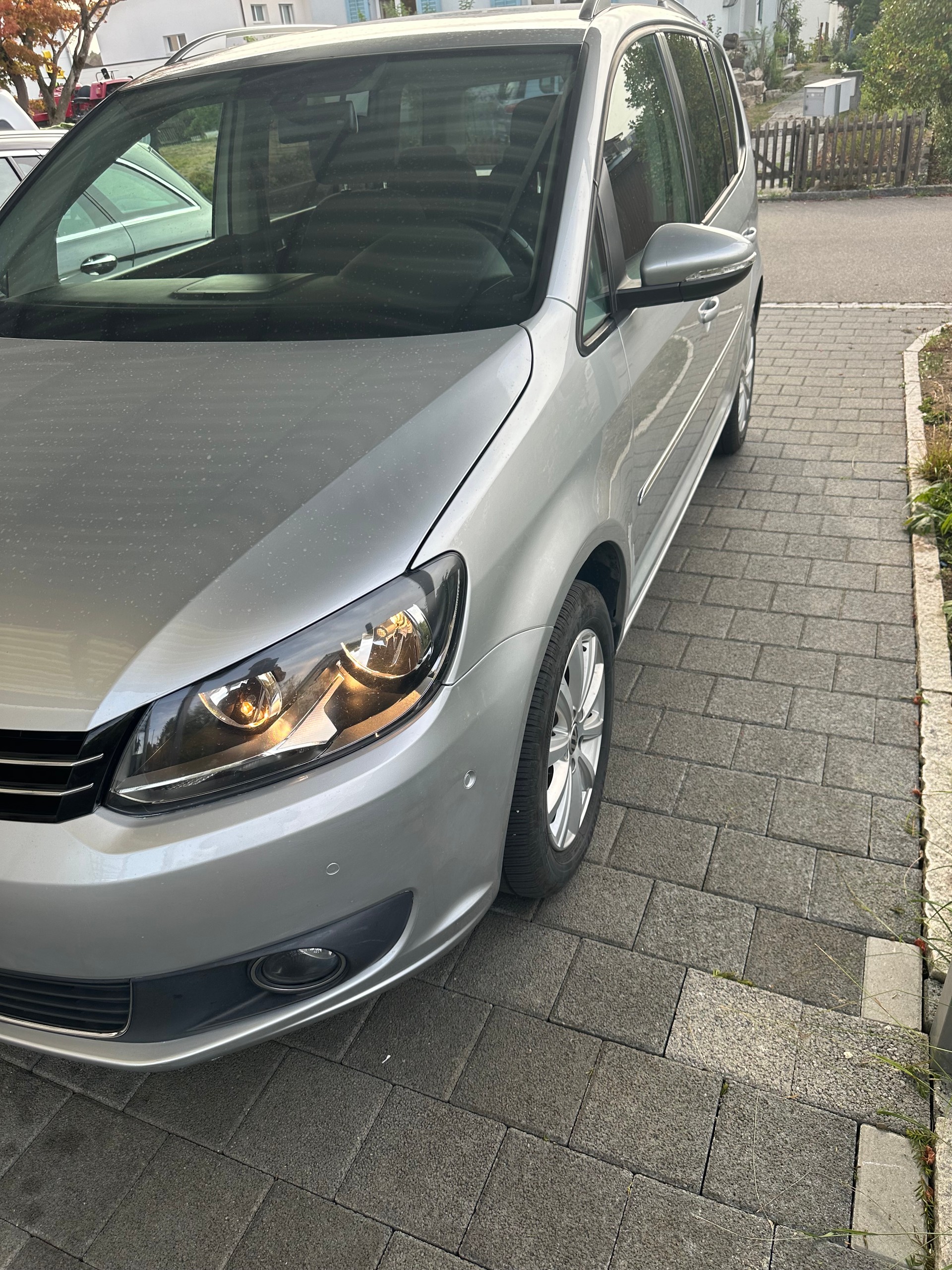 VW 2.0 TDI 140 Design-image-0