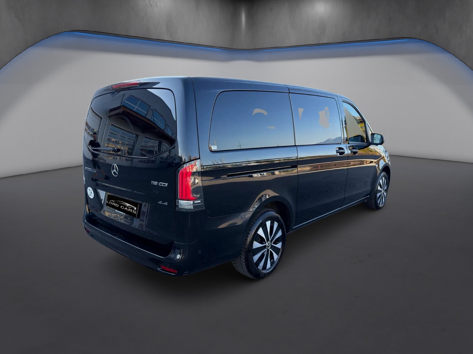 MERCEDES-BENZ Vito 116 CDI Base Tourer 4Matic 9G-Tronic-image-4