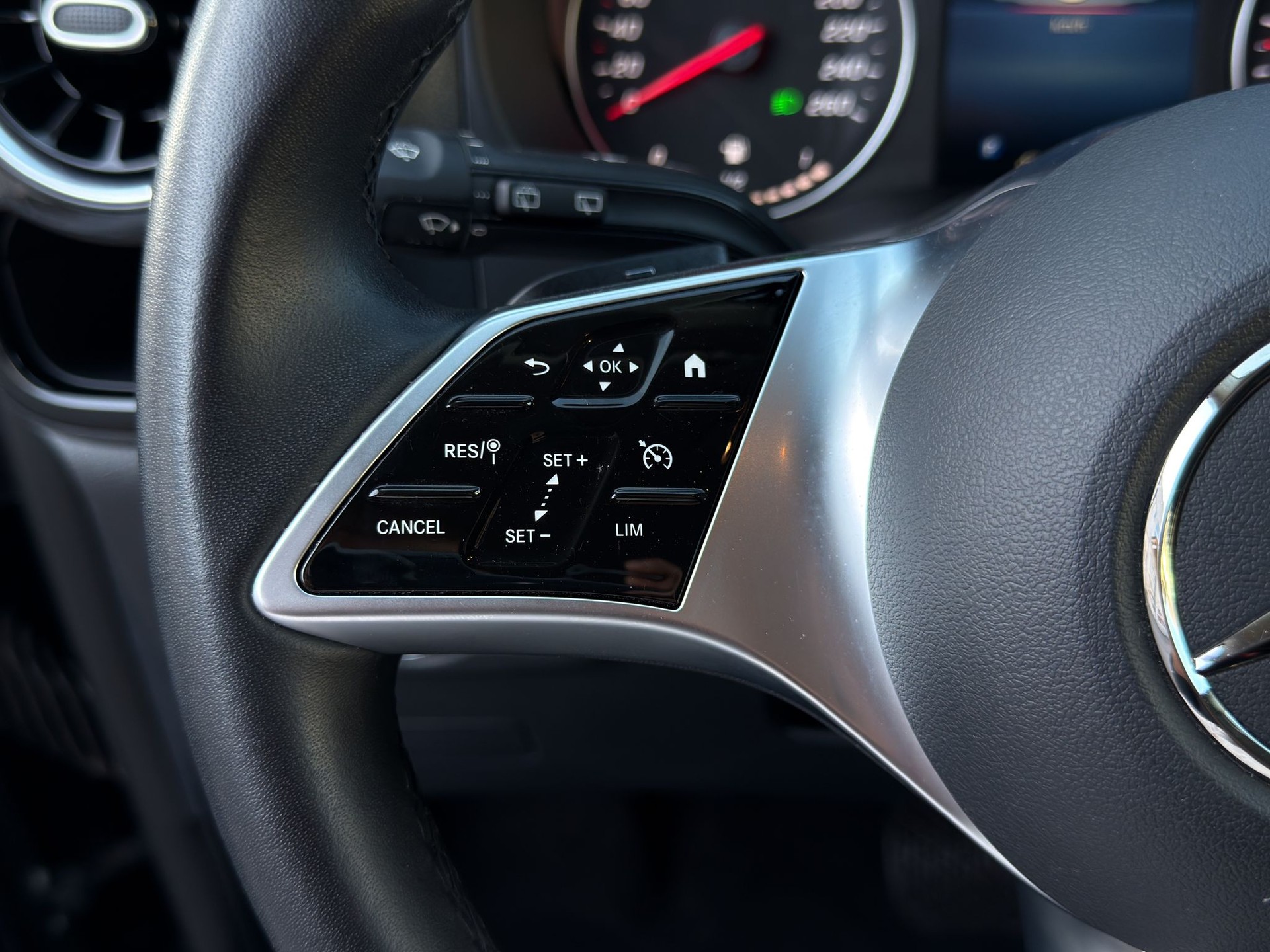 MERCEDES-BENZ Vito 116 CDI Base Tourer 4Matic 9G-Tronic-image-14