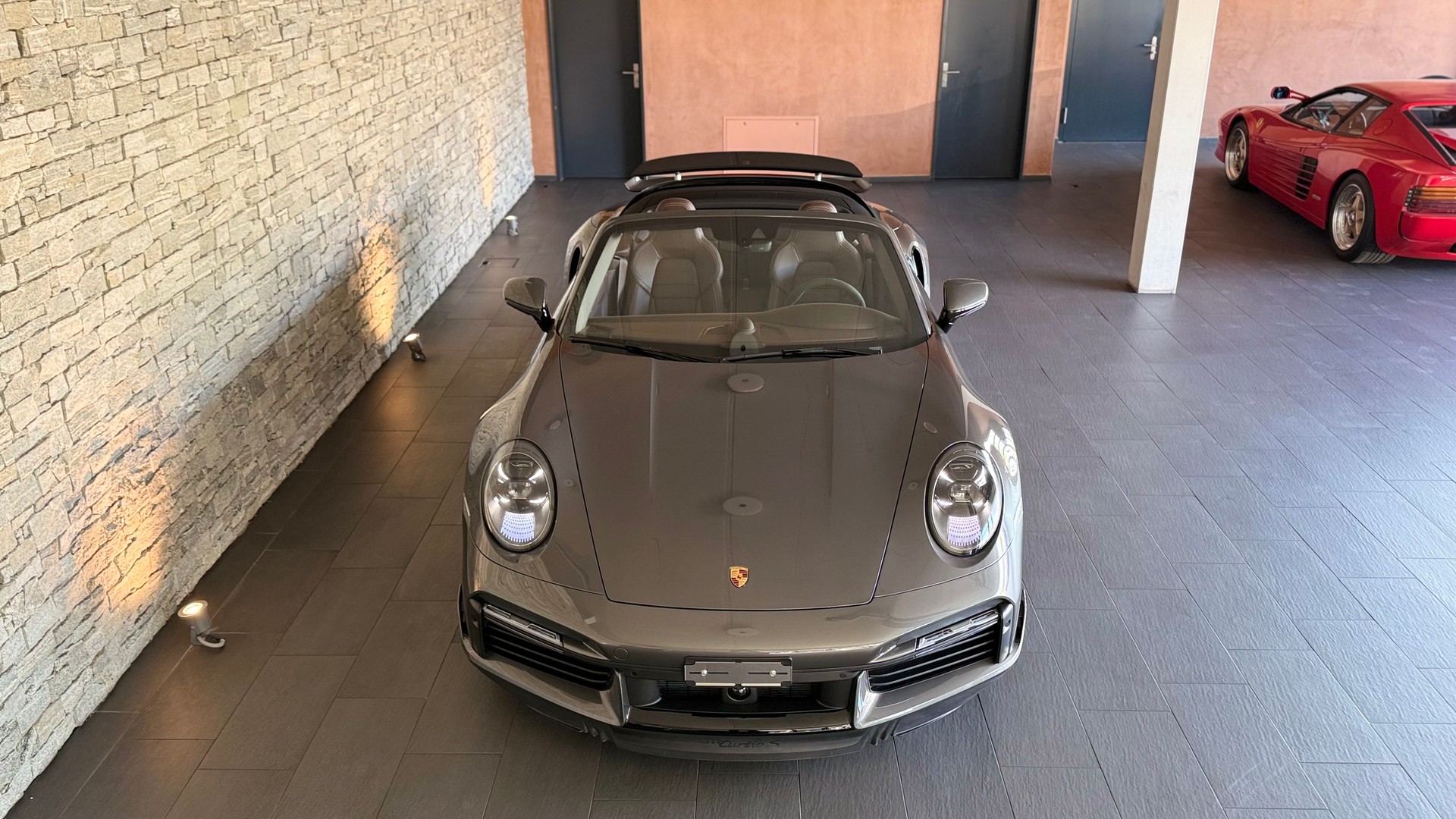 PORSCHE 911 Turbo S Cabriolet Sport Design Paket PDK-image-10
