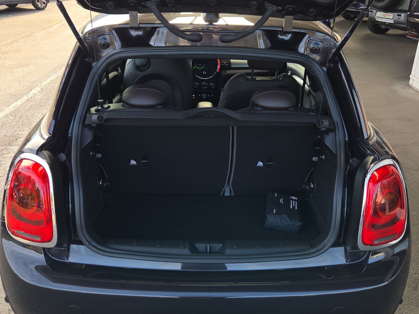 MINI Cooper-image-11