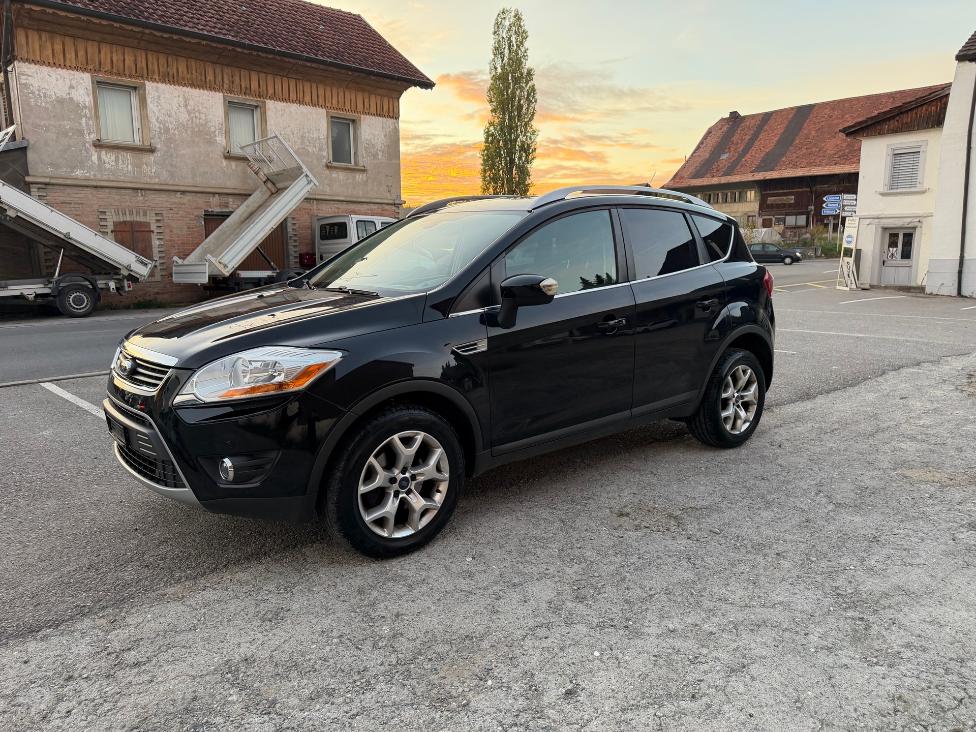 FORD Kuga 2.0 TDCi Individual 4WD PowerShift-image-1